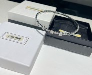 cadena de Miumiu 1 cadena de Miumiu