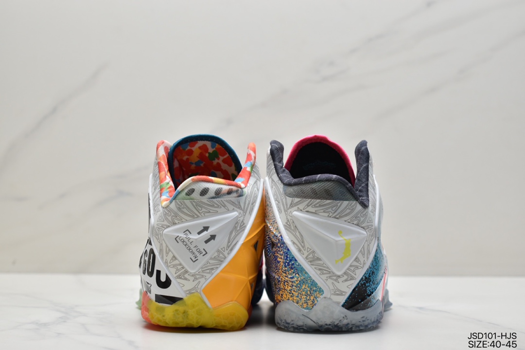 200 耐克 Nike LeBron 11 ＂What The LeBron＂全新的 Nike LeBron 11 “What The LeBron” 650884-400