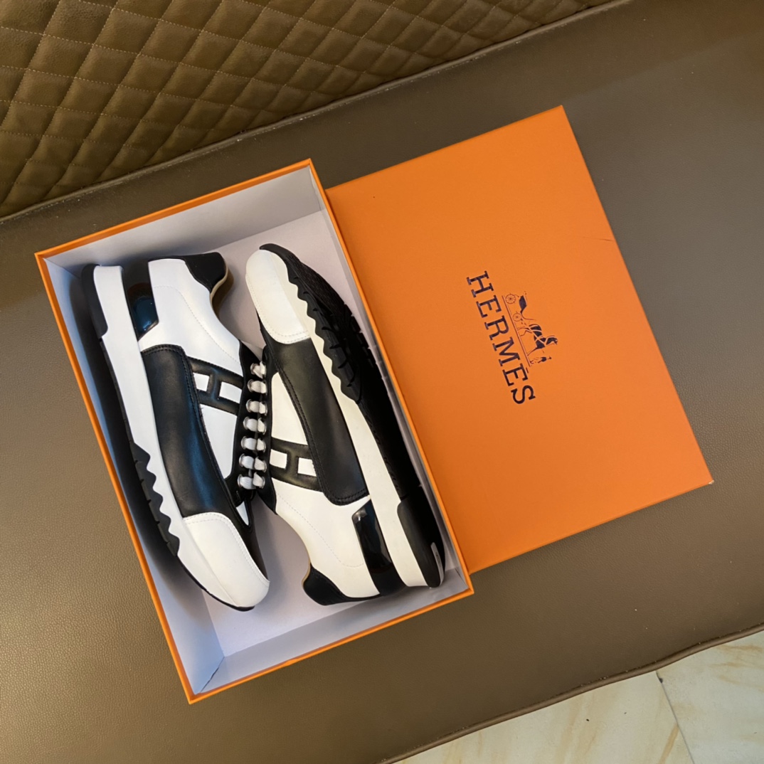 I5 运动风板鞋 独家首发市场最高品质出货～ Hermes 爱马仕 2022年夏季专柜官网同步，最新上市 鞋面爱用进口头层柔软牛皮特殊网面，舒适羊皮内里 ，懒人板鞋 原版橡胶耐磨大底，适合司机驾车。休闲套脚舒适，乐福高档不失品味，专柜品质。男装男鞋
