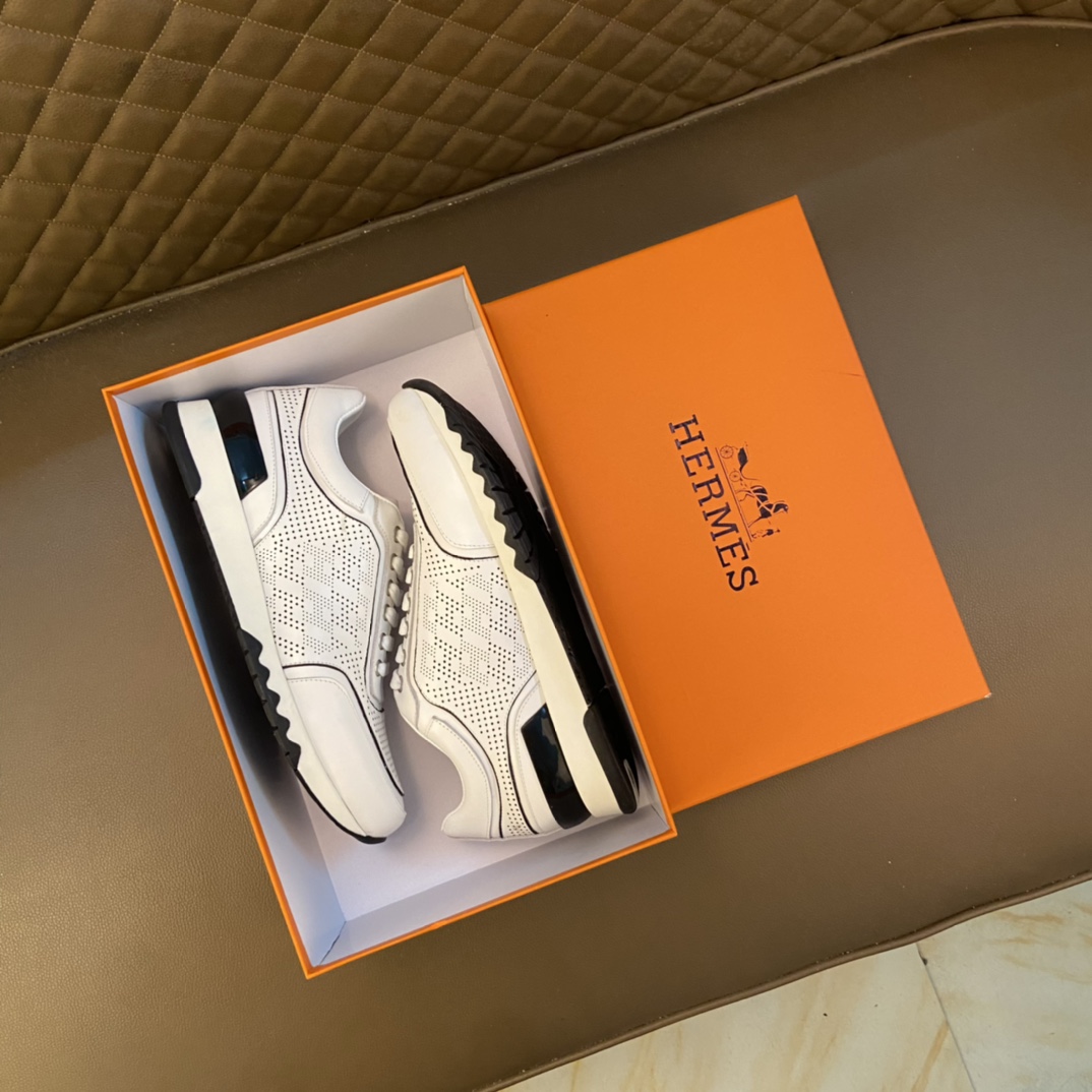 I5 运动风板鞋 独家首发市场最高品质出货～ Hermes 爱马仕 2022年夏季专柜官网同步，最新上市 鞋面爱用进口头层柔软牛皮特殊网面，舒适羊皮内里 ，懒人板鞋 原版橡胶耐磨大底，适合司机驾车。休闲套脚舒适，乐福高档不失品味，专柜品质。男装男鞋