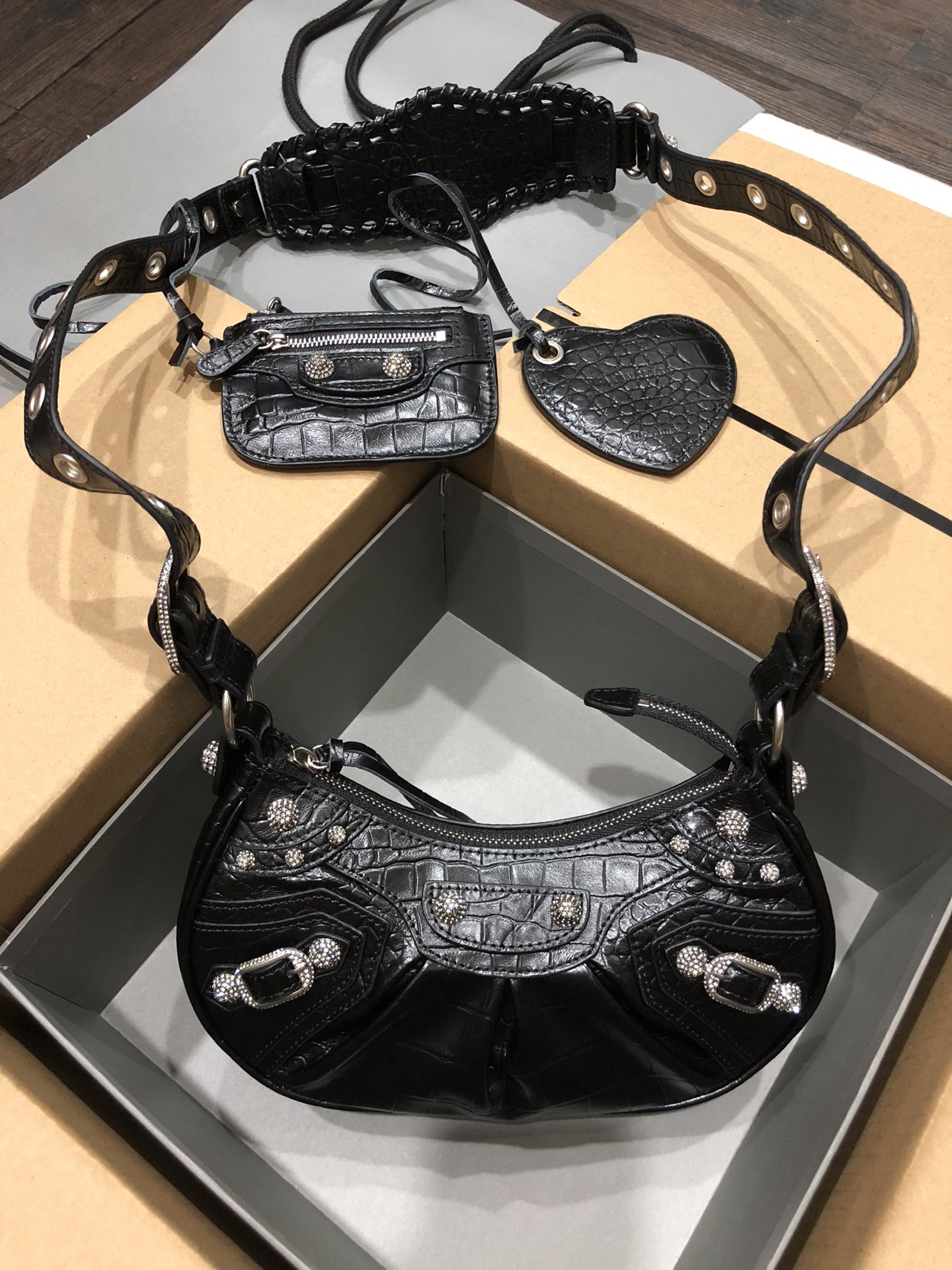 Balenciaga Style Black Leather Card Holder Lookbook Reference image 1