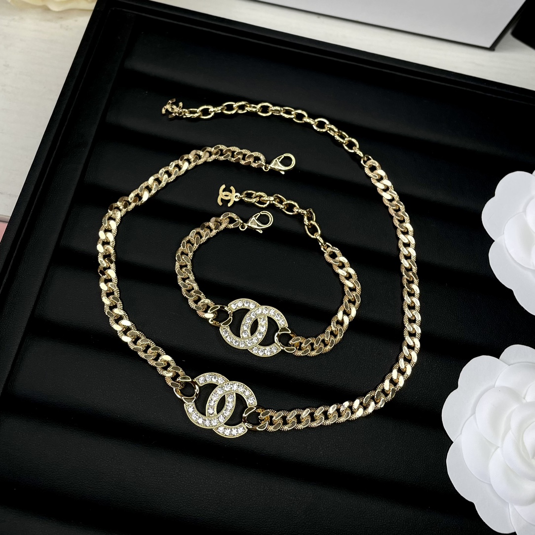 CHANEL ожерелье браслет золотой двойной C стразы цепочка