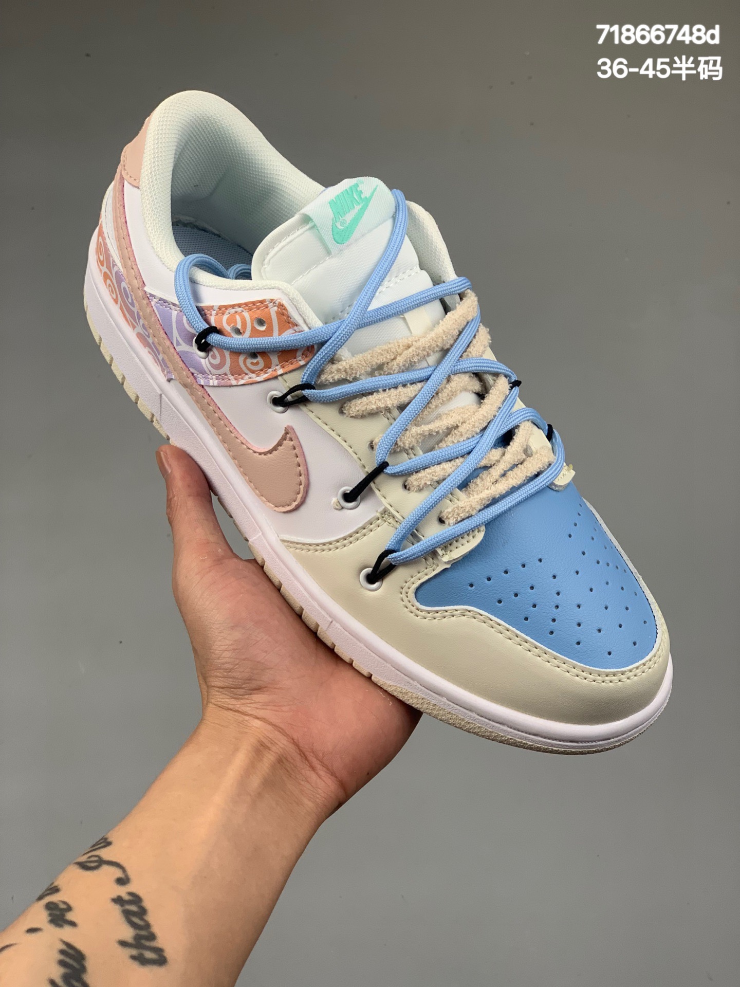 本地
Nike Dunk Low 腰果花主题定制 耐磨防滑 低帮休闲板鞋 男女款 
头层皮料，官方厚鞋舌设计，做工细节全方位比对原鞋。
货号：DH9765-100
尺码：36 36.5 37.5 38 38.5 39 40 40.5 41 42 42.5 43 44 44.5 45
编码：71866748d