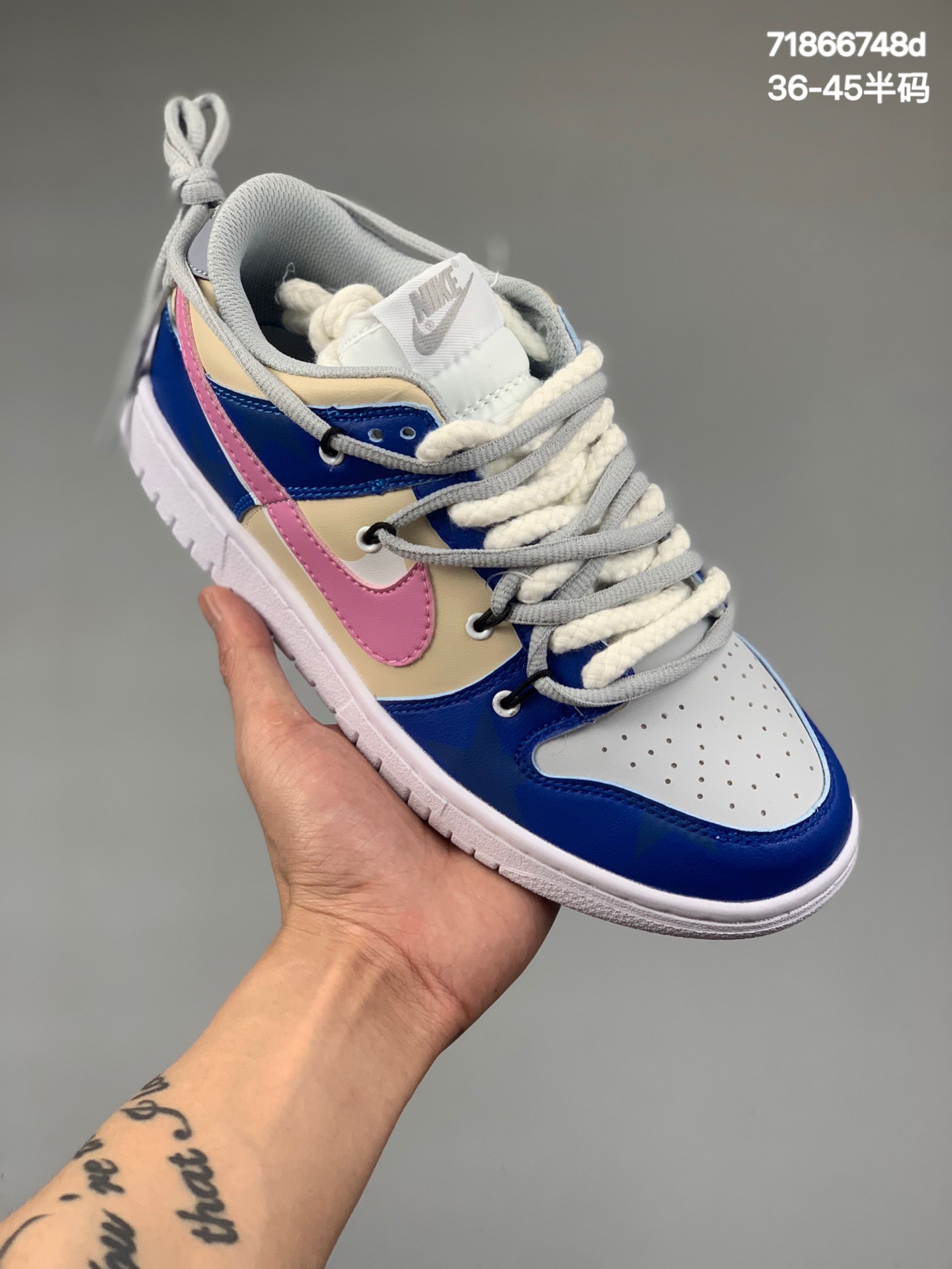 本地
Nike Dunk Low 腰果花主题定制 耐磨防滑 低帮休闲板鞋 男女款 
头层皮料，官方厚鞋舌设计，做工细节全方位比对原鞋。
货号：DH9765-100
尺码：36 36.5 37.5 38 38.5 39 40 40.5 41 42 42.5 43 44 44.5 45
编码：71866748d