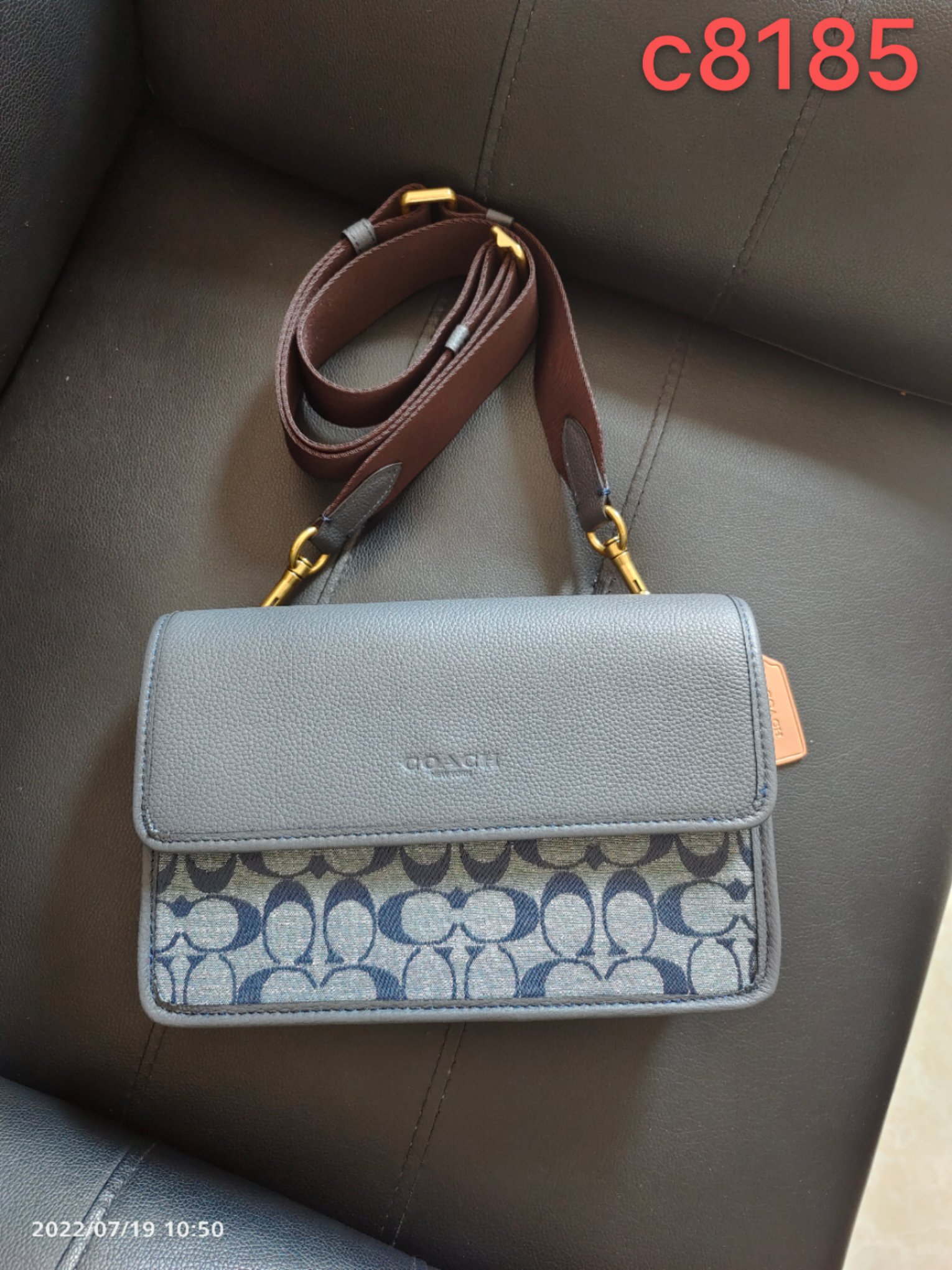 Coach 8185 新款COACH男款Turner Flap单肩/斜挎包 香布蕾配色 荔枝纹牛皮拼接