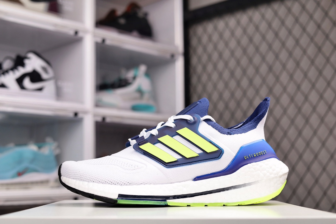 H0 Adidas/阿迪达斯 Ultra Boost UB22 超弹力爆米花中底休闲跑步鞋 ub7.0超弹力缓震BOOST中底 带来非凡脚感