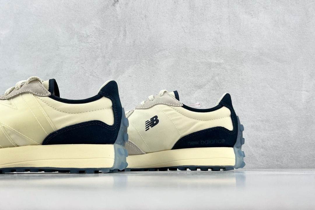 总裁特价 
公司级 ANB BRAND x New Balance 327 白藏青

货号：MS327A