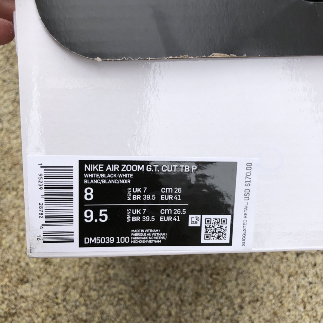 偏小0.5-1码Nike Air Zoom GT CUT 白黑轻便实战篮球鞋 DM5039-100