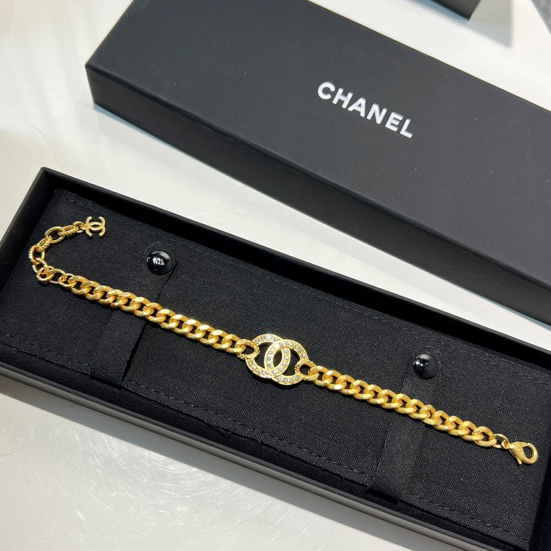 新款☑️CHANEL香奈儿金色双c满钻项链 手链