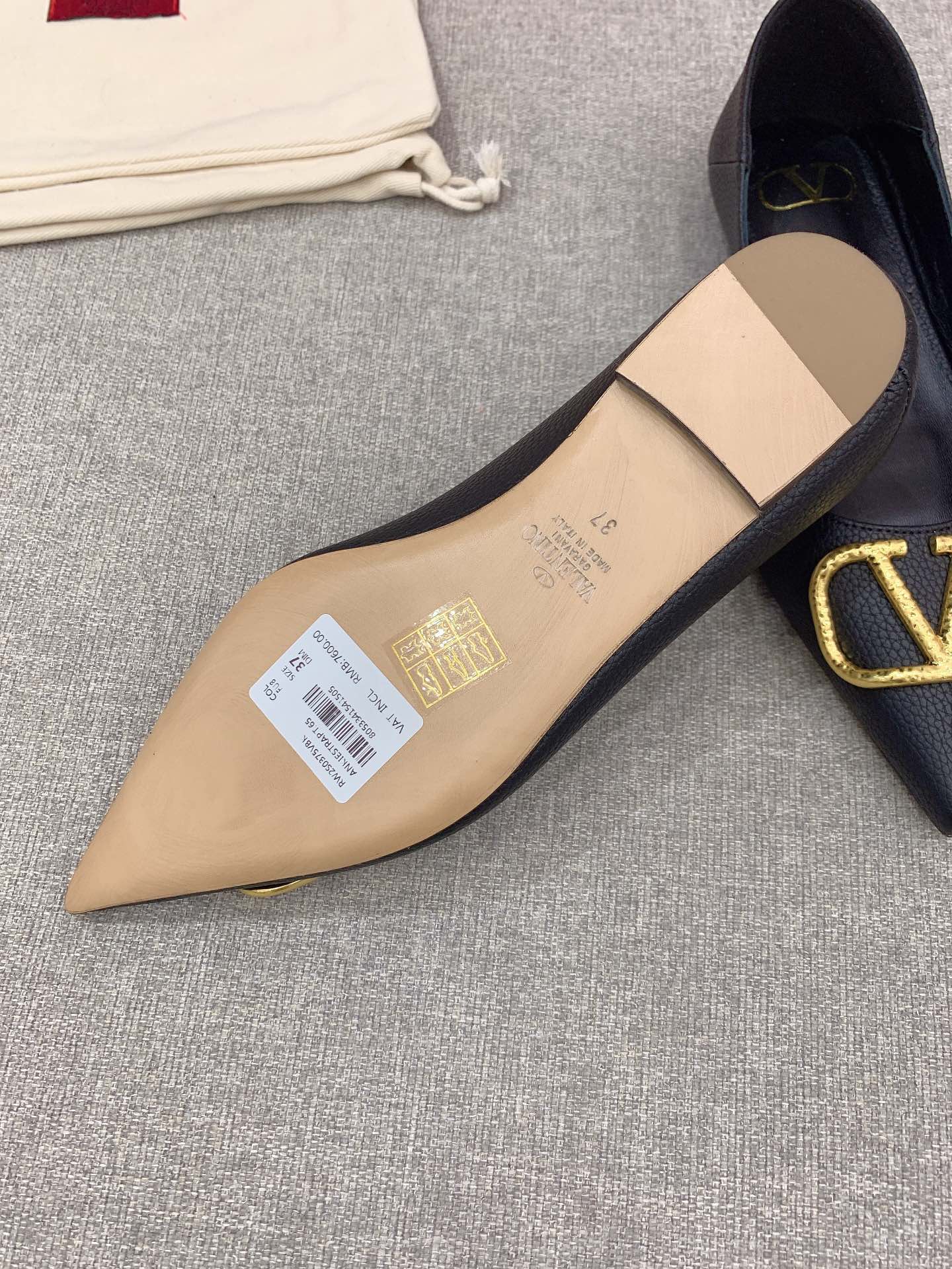 Valentin’s Italian Sheepskin V-Button Sneaky Shoes: Super Soft and Stylish! - 图片 9