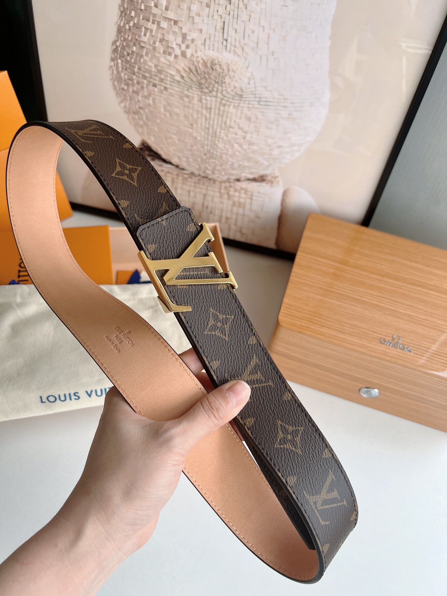 Louis Vuitton LV Monogram帆布.Damier帆布设计，永恒，为日常造型增添 气息。百搭 款式。宽度4.0cm