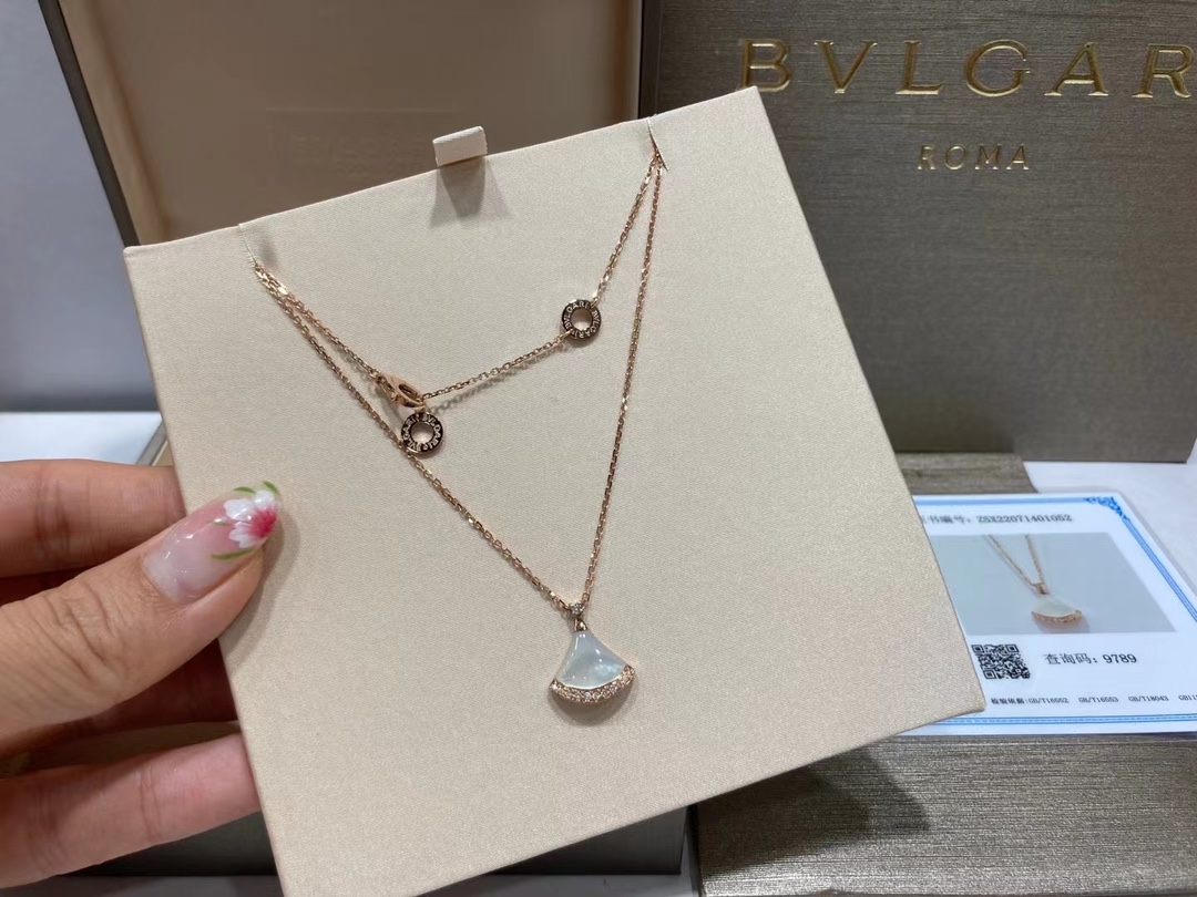 Bvlgari 客定宝格丽白裙子项链