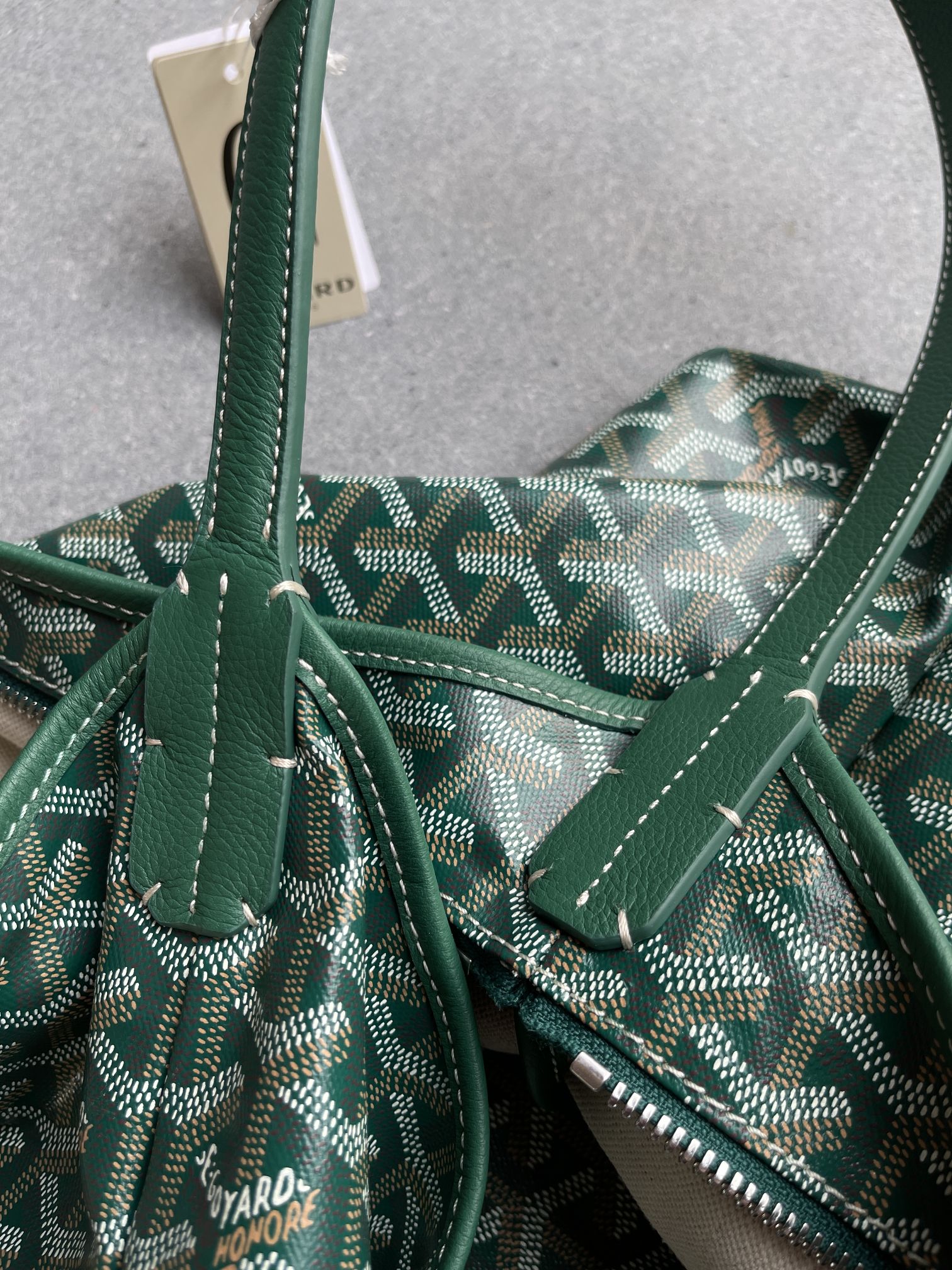 💰550 顶级戈雅工厂直销
Bohème Hobo 
狗牙腋下包 黑色
尺寸】43/27/14cm
包装】防尘袋 吊牌 说明书 
不影响二次销售前提下 七天内可以无理由退换