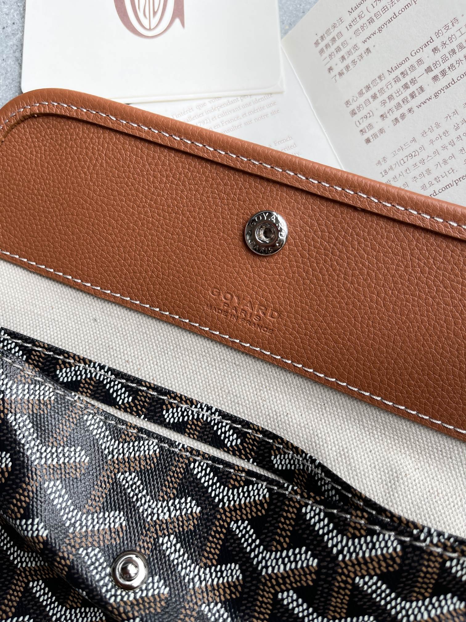 💰550 顶级戈雅工厂直销
Bohème Hobo 
狗牙腋下包 黑色
尺寸】43/27/14cm
包装】防尘袋 吊牌 说明书 
不影响二次销售前提下 七天内可以无理由退换