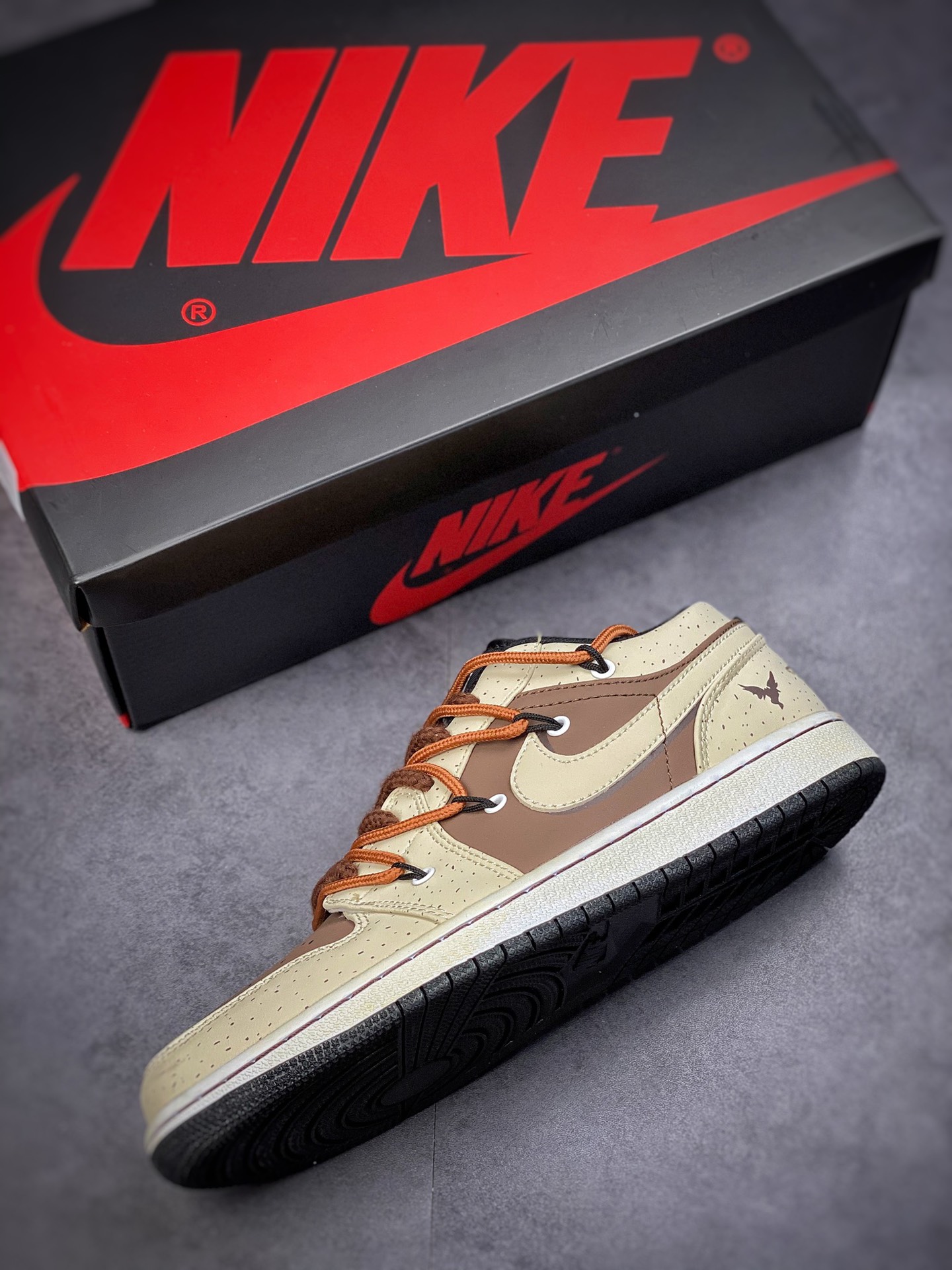 190 Nike Air Jordan 1 Low”Beige/Brown/Black” 米黄深棕黑绑绳DH9765-300-莆田鞋,莆田鞋货源,高仿鞋,高仿鞋货源,安福档口,莆田高仿鞋,莆田鞋批发,高仿鞋批发,莆田高仿运动鞋,高仿运动鞋,莆田运动鞋 190 Nike Air Jordan 1 Low”Beige/Brown/Black” 米黄深棕黑绑绳DH9765-300