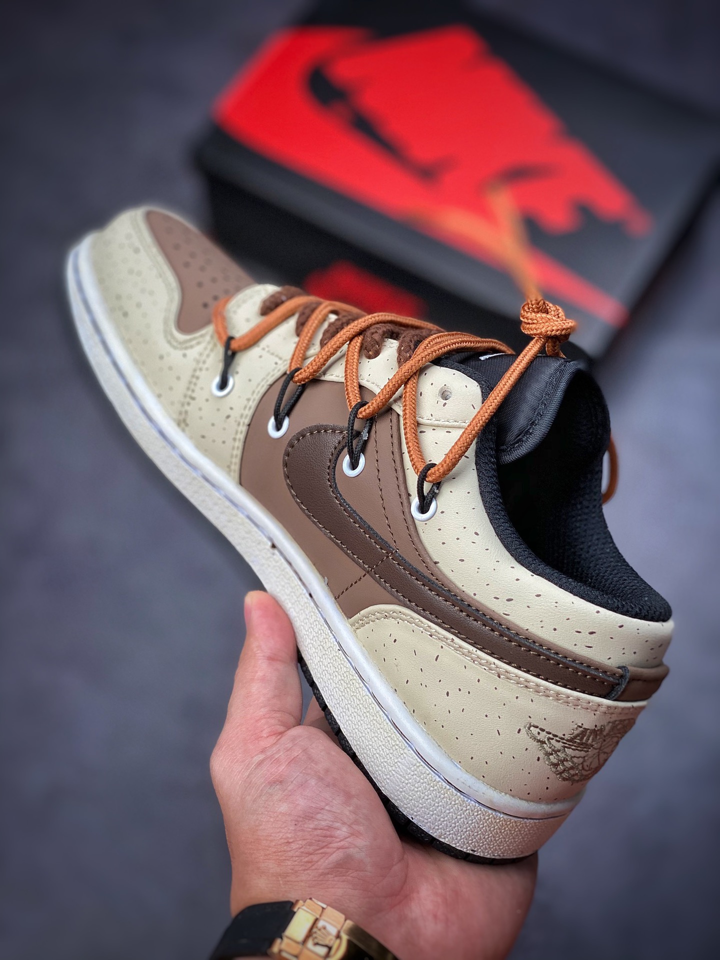 190 Nike Air Jordan 1 Low”Beige/Brown/Black” 米黄深棕黑绑绳DH9765-300-莆田鞋,莆田鞋货源,高仿鞋,高仿鞋货源,安福档口,莆田高仿鞋,莆田鞋批发,高仿鞋批发,莆田高仿运动鞋,高仿运动鞋,莆田运动鞋 190 Nike Air Jordan 1 Low”Beige/Brown/Black” 米黄深棕黑绑绳DH9765-300