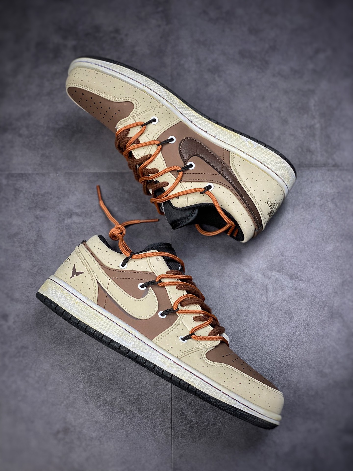 190 Nike Air Jordan 1 Low”Beige/Brown/Black” 米黄深棕黑绑绳DH9765-300-莆田鞋,莆田鞋货源,高仿鞋,高仿鞋货源,安福档口,莆田高仿鞋,莆田鞋批发,高仿鞋批发,莆田高仿运动鞋,高仿运动鞋,莆田运动鞋 190 Nike Air Jordan 1 Low”Beige/Brown/Black” 米黄深棕黑绑绳DH9765-300