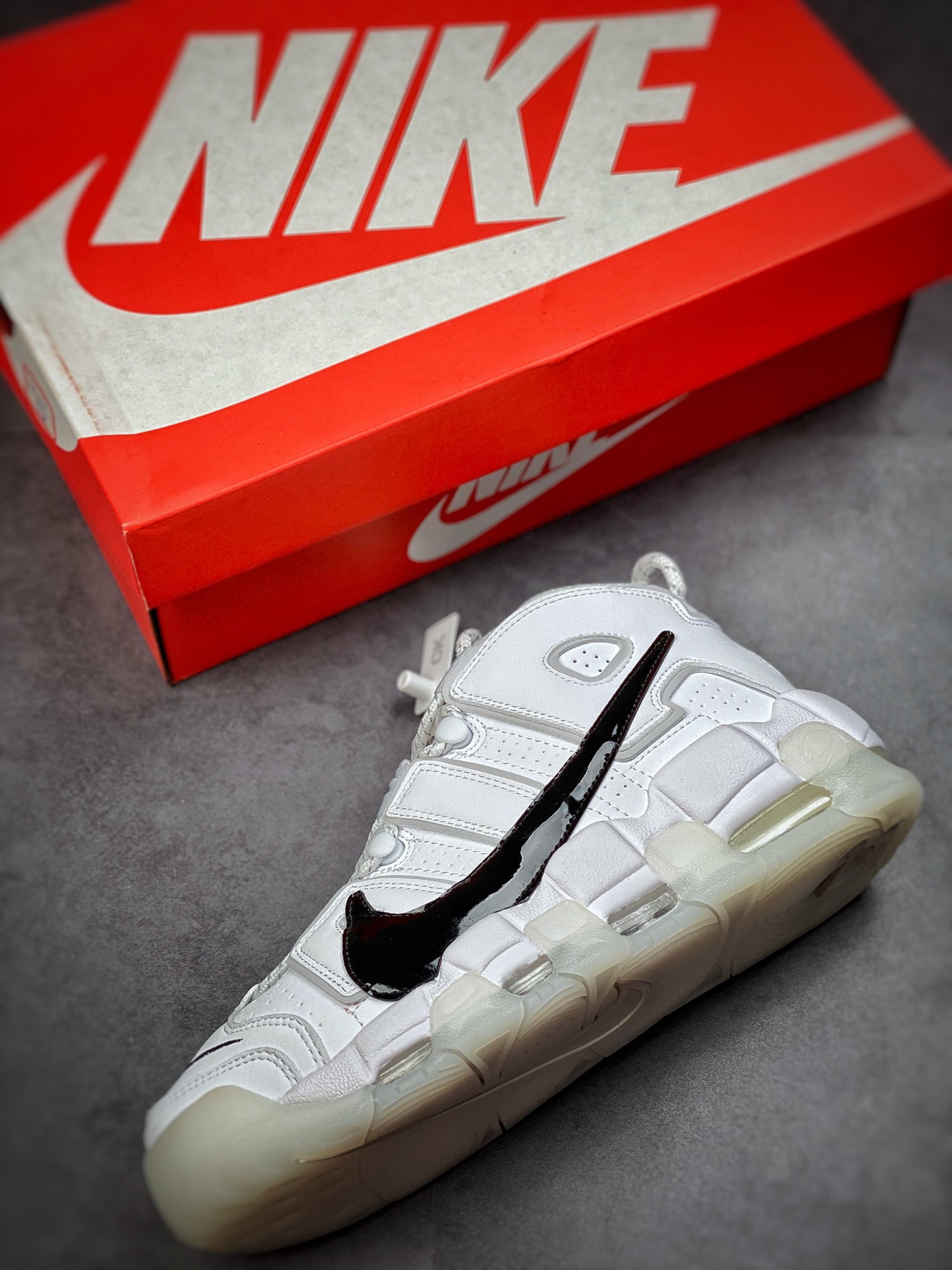 260 Air More Uptempo’96 大勾白黑 代表着历史最高版本皮蓬 DQ5014-100