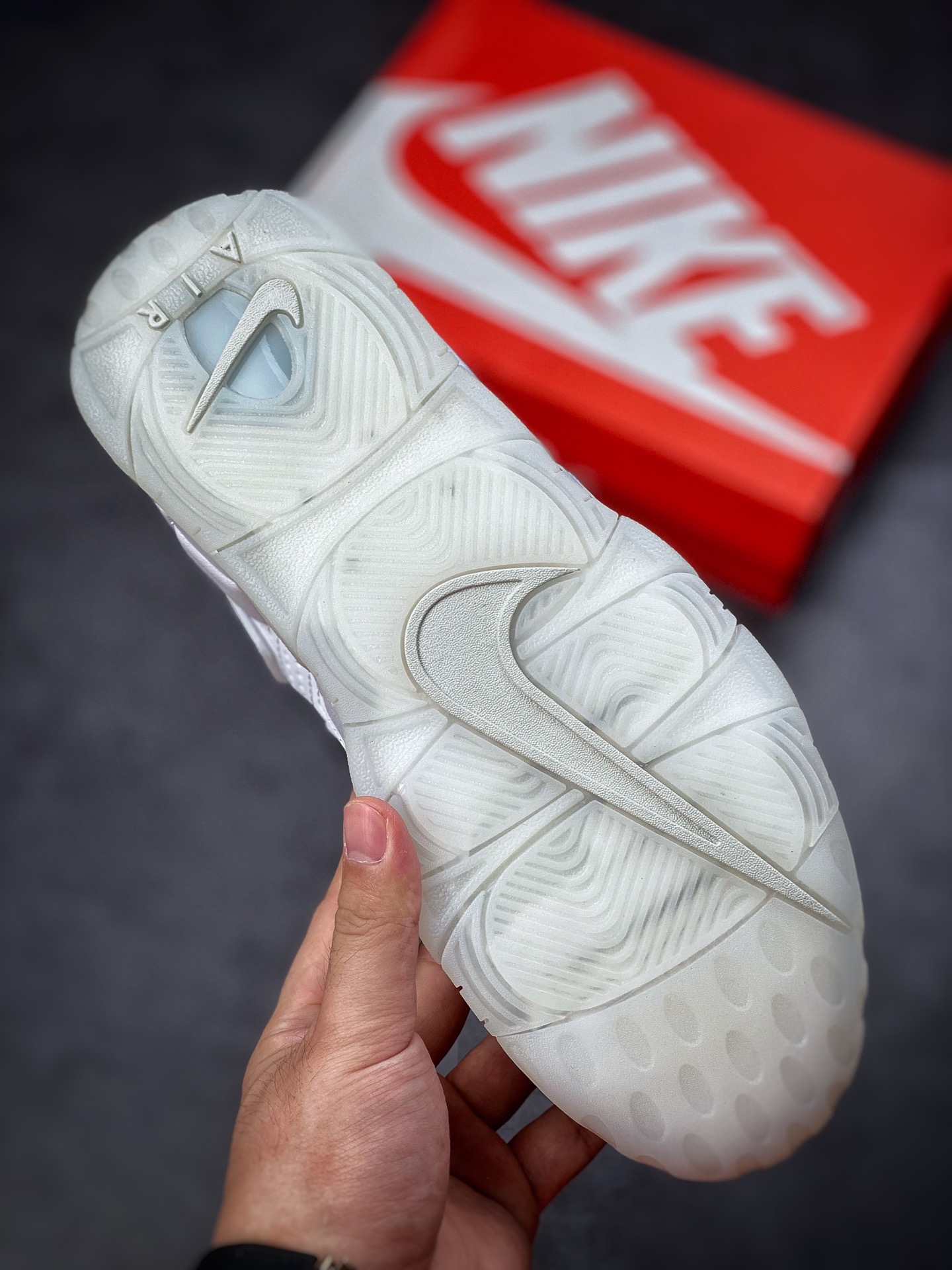 260 Air More Uptempo’96 大勾白黑 代表着历史最高版本皮蓬 DQ5014-100