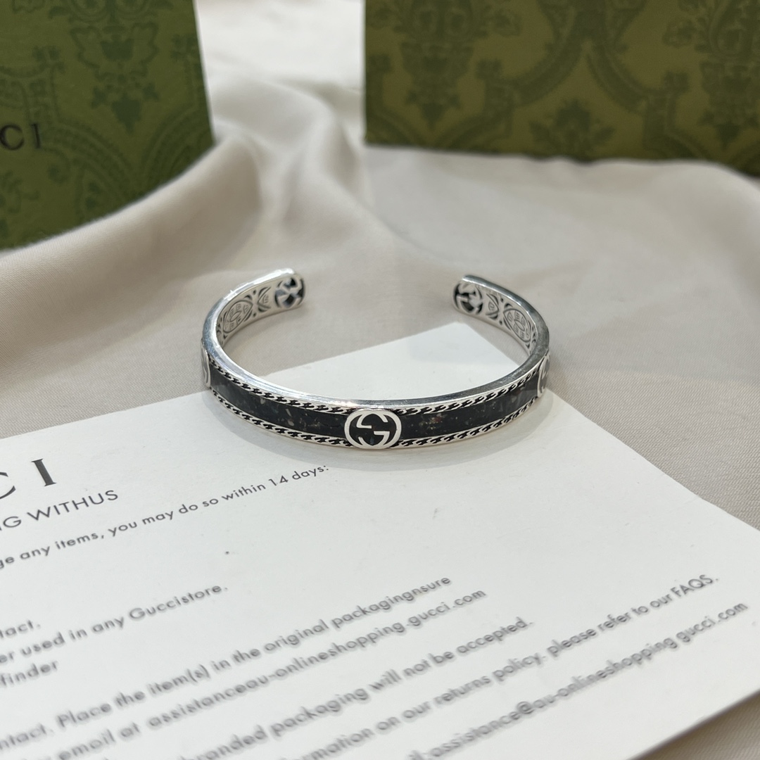 NO:101503,New Gucci 925 sterling silver double G interlocking black enamel bracelet width 8.5mm size 17cm, Gucci bracelet, gucci, gucci, bracelet, pure silver19860909今日上新 Gucci古驰925纯银双G互扣式黑色珐琅手镯 宽8.5mm 尺寸均码17cm,古驰手镯,gucci,gucci,bracelet,pure silver,Jewelry
