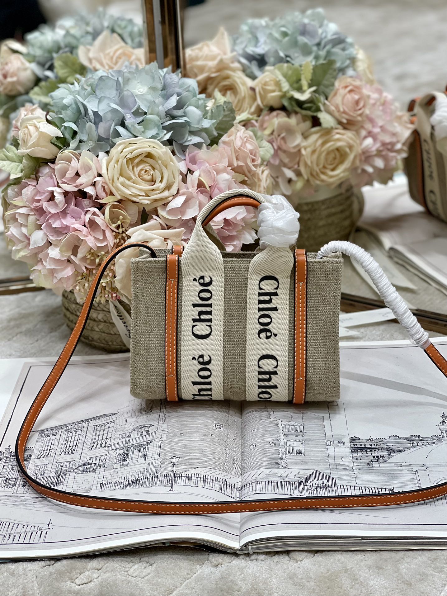 Chloé Woody Mini Tote met Schouderband - Oranje - 20x14x4 cm