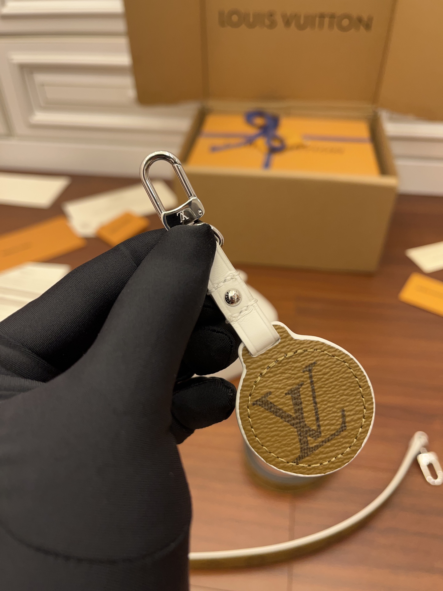 M20395 Details (1) - Bag 2