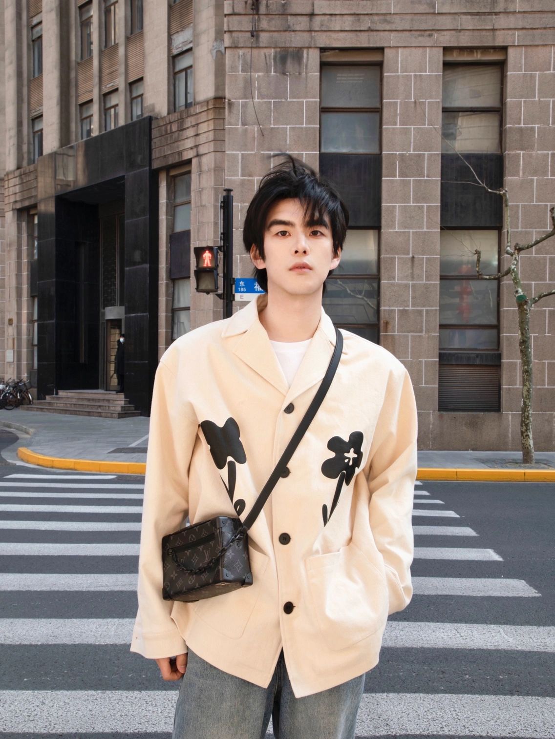 Louis Vuitton Black Monogram Box Bag – Simple Yet Striking