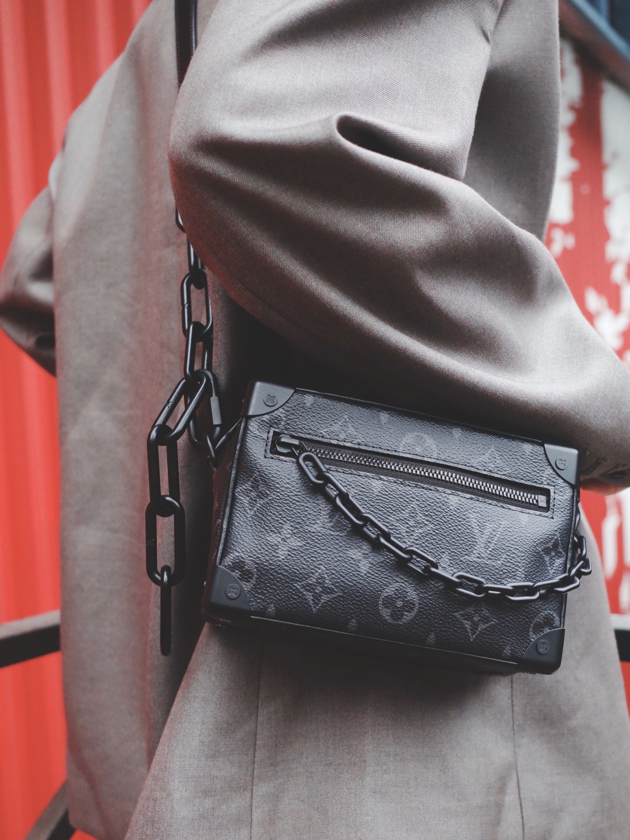 Louis Vuitton M44735 Box Bag – Unisex Modern Style