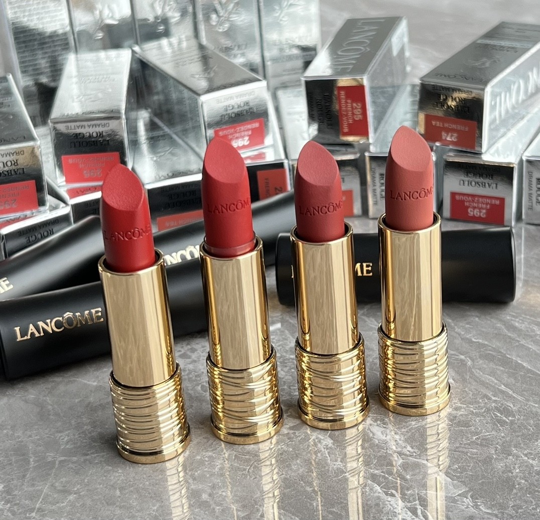 Louis Vuitton Haute Couture Couture Beauty Luxury Makeup Lipstick 3