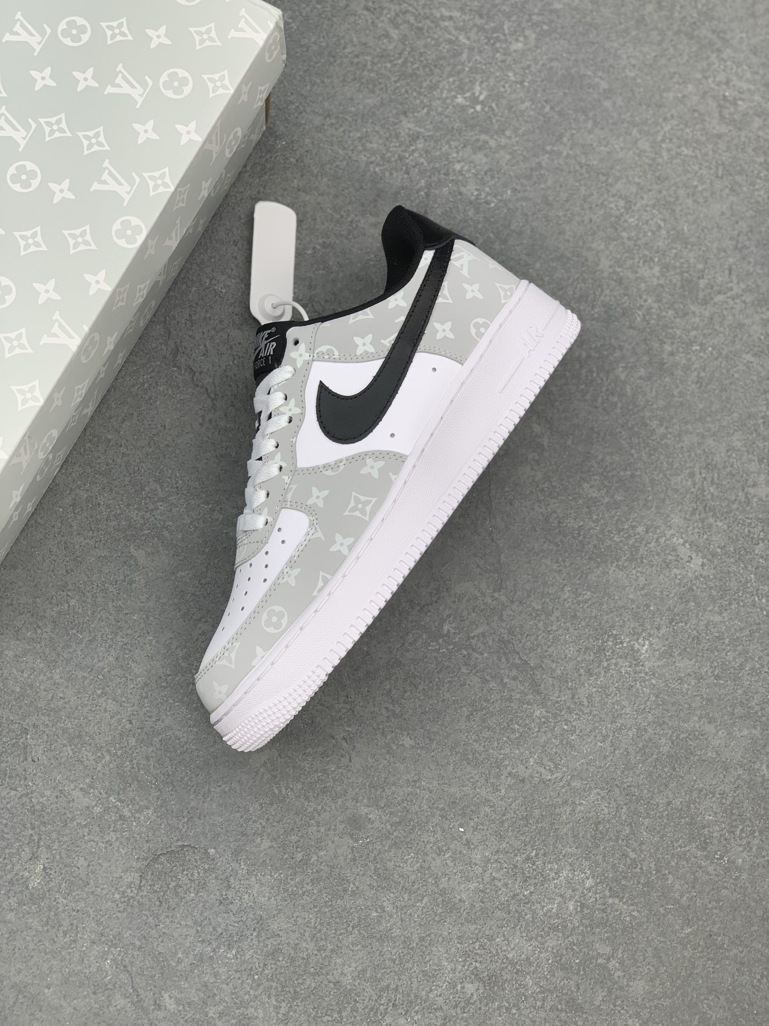 NK Air Force 1 Low '07 Custom Louis Vuitton Edition Casual Sneakers 8 i1658339302 1827 6