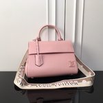 Louis Vuitton 7 Star
 Bags Handbags Pink Weave Epi Resin Casual M59134