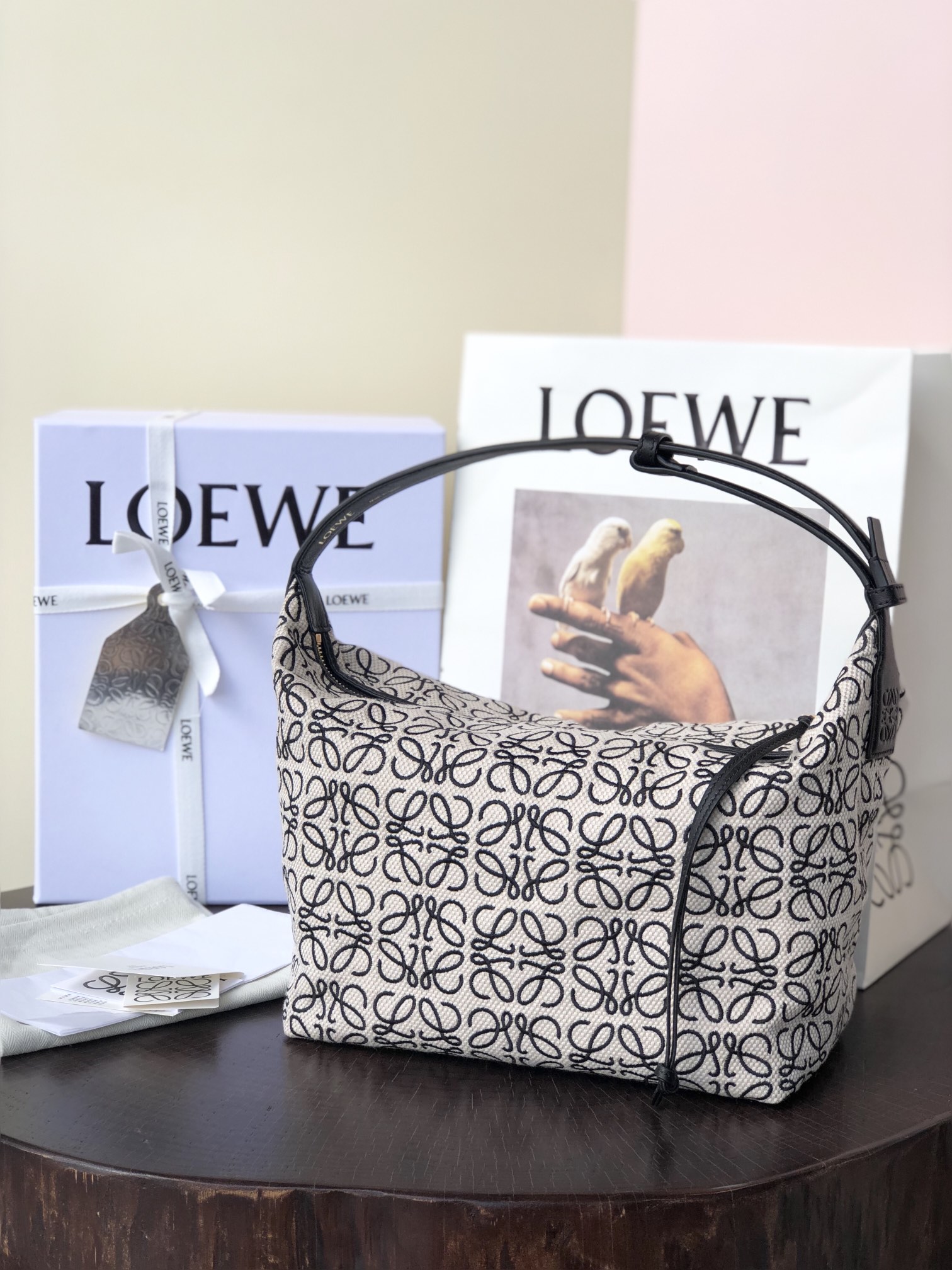 LOEWE Grand sac Cubi Anagram en toile jacquard - Qualité supérieure
