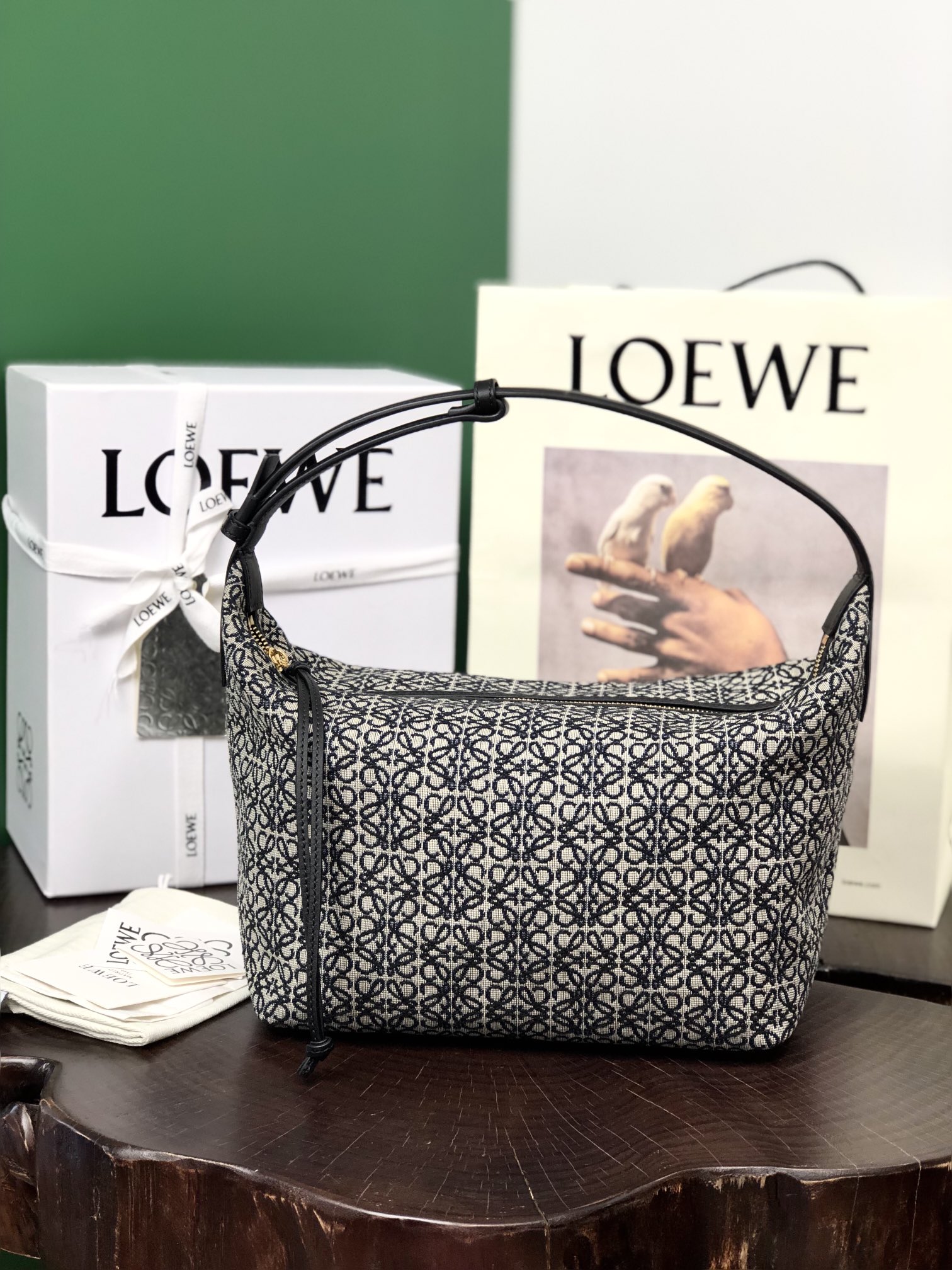 LOEWE Grand sac Cubi Anagram en toile jacquard - Qualité supérieure