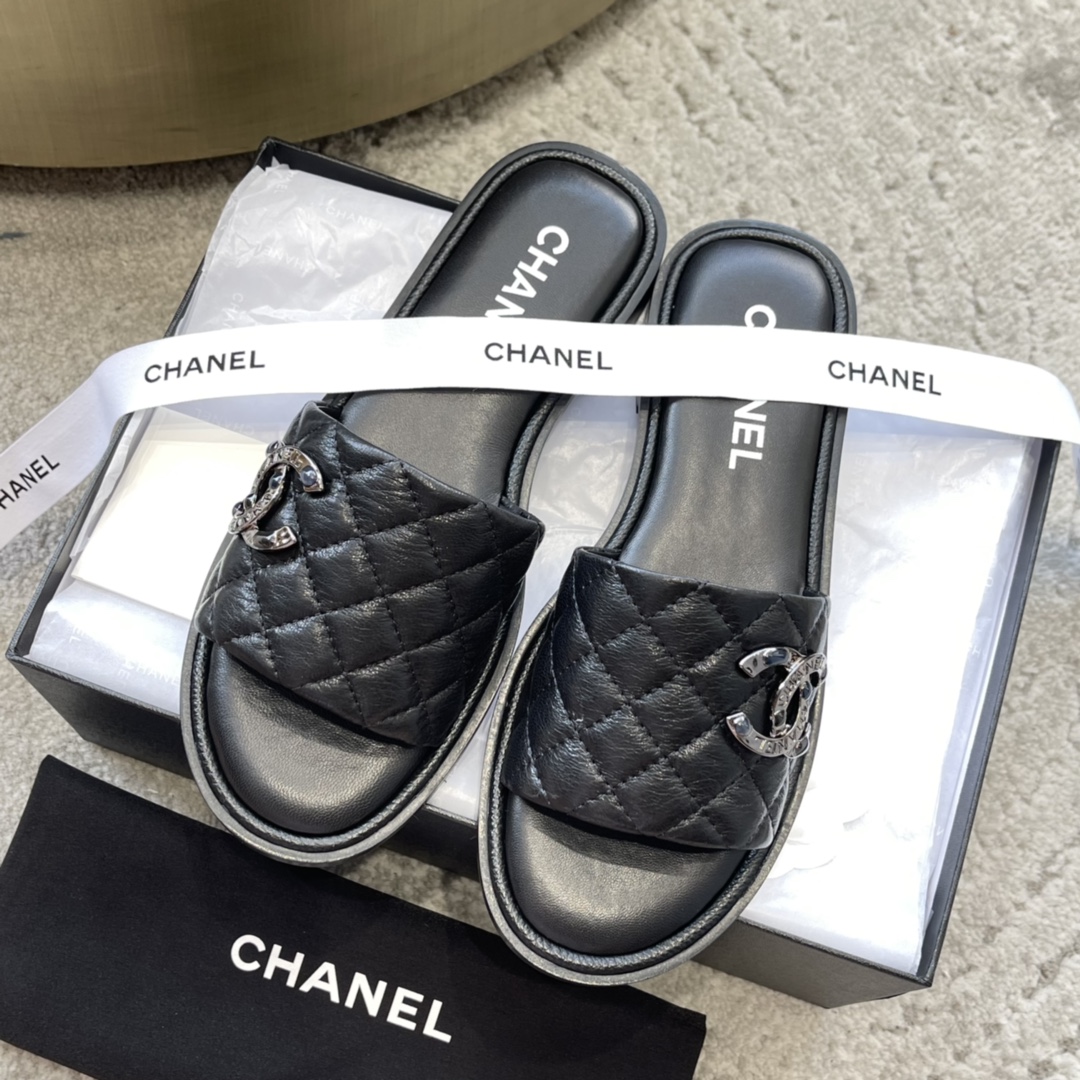CHANEL тапкі з цялячай скуры, робяць ногі белымі, элегантны стыль