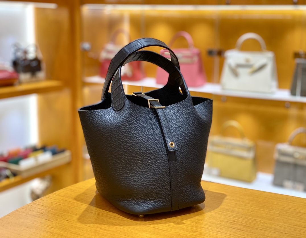 Hermès 𝐩𝐢𝐜𝐨𝐭𝐢𝐧 𝐭𝐨𝐮𝐜𝐡 18CM 菜篮子 鳄鱼手柄/黑金