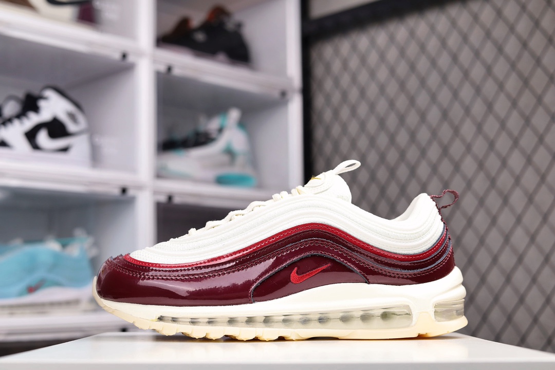 H0 渠道订单NK Air Max 97 全新配色原装批次子弹拆解原鞋开发 打造全市场最强版本子弹 这里只对比原鞋原厂TPU反光材料 市场首家原模原气垫 拒绝套用公底原档案Swoosh电绣 卡色匹配原版