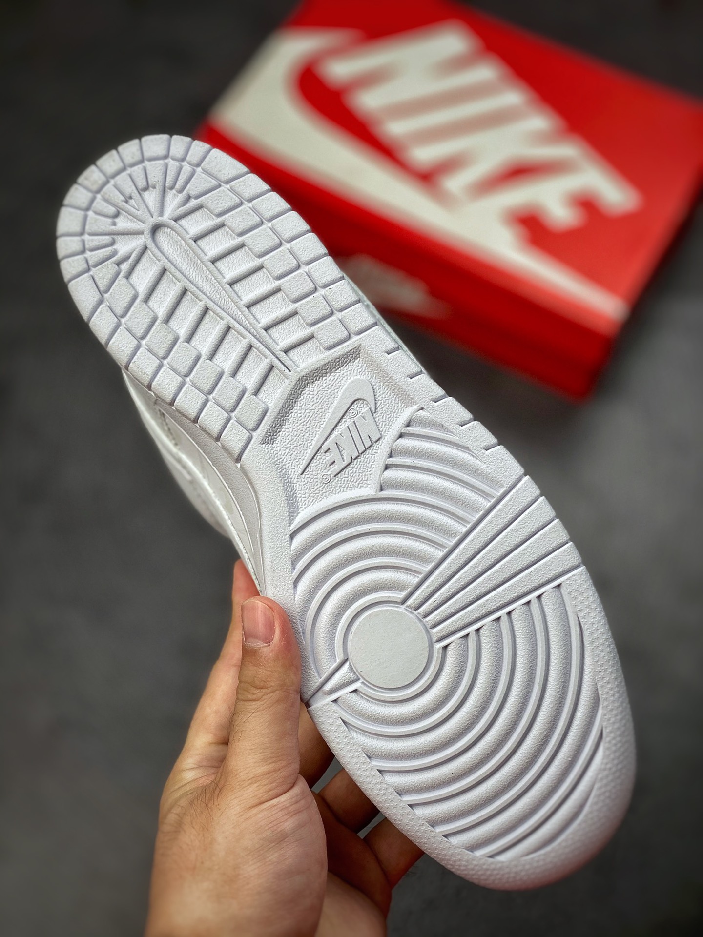 260 Nike Dunk SB Low 纯白青花瓷 DD1503-109-莆田鞋,莆田鞋货源,高仿鞋,高仿鞋货源,安福档口,莆田高仿鞋,莆田鞋批发,高仿鞋批发,莆田高仿运动鞋,高仿运动鞋,莆田运动鞋 260 Nike Dunk SB Low 纯白青花瓷 DD1503-109