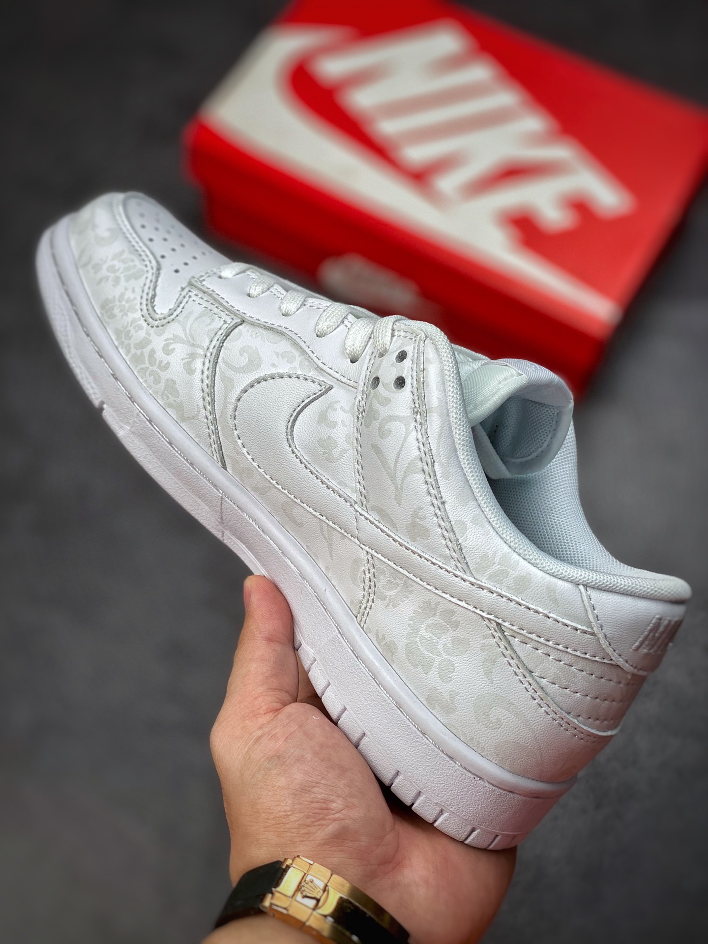 260 Nike Dunk SB Low 纯白青花瓷 DD1503-109-莆田鞋,莆田鞋货源,高仿鞋,高仿鞋货源,安福档口,莆田高仿鞋,莆田鞋批发,高仿鞋批发,莆田高仿运动鞋,高仿运动鞋,莆田运动鞋 260 Nike Dunk SB Low 纯白青花瓷 DD1503-109