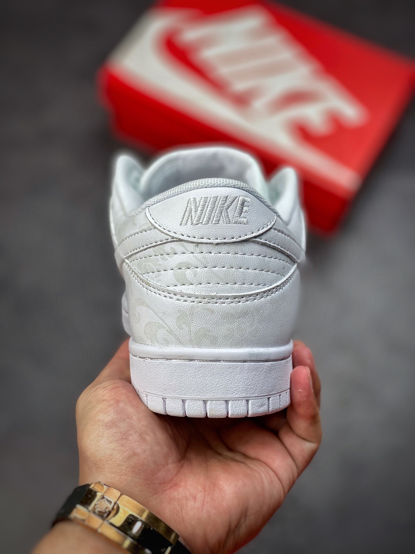 260 Nike Dunk SB Low 纯白青花瓷 DD1503-109-莆田鞋,莆田鞋货源,高仿鞋,高仿鞋货源,安福档口,莆田高仿鞋,莆田鞋批发,高仿鞋批发,莆田高仿运动鞋,高仿运动鞋,莆田运动鞋 260 Nike Dunk SB Low 纯白青花瓷 DD1503-109