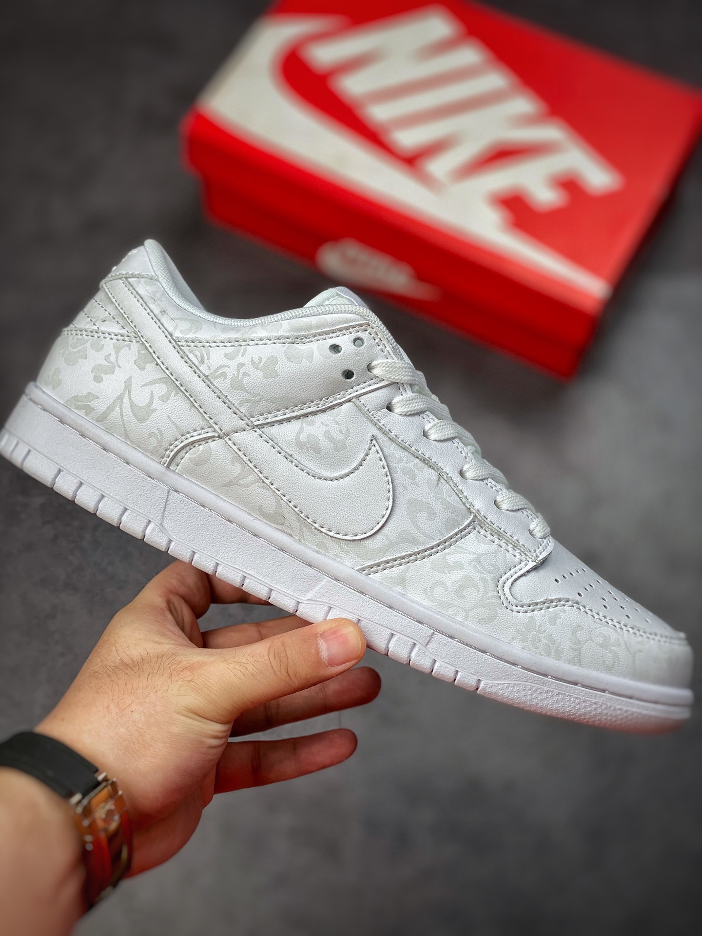 260 Nike Dunk SB Low 纯白青花瓷 DD1503-109-莆田鞋,莆田鞋货源,高仿鞋,高仿鞋货源,安福档口,莆田高仿鞋,莆田鞋批发,高仿鞋批发,莆田高仿运动鞋,高仿运动鞋,莆田运动鞋 260 Nike Dunk SB Low 纯白青花瓷 DD1503-109