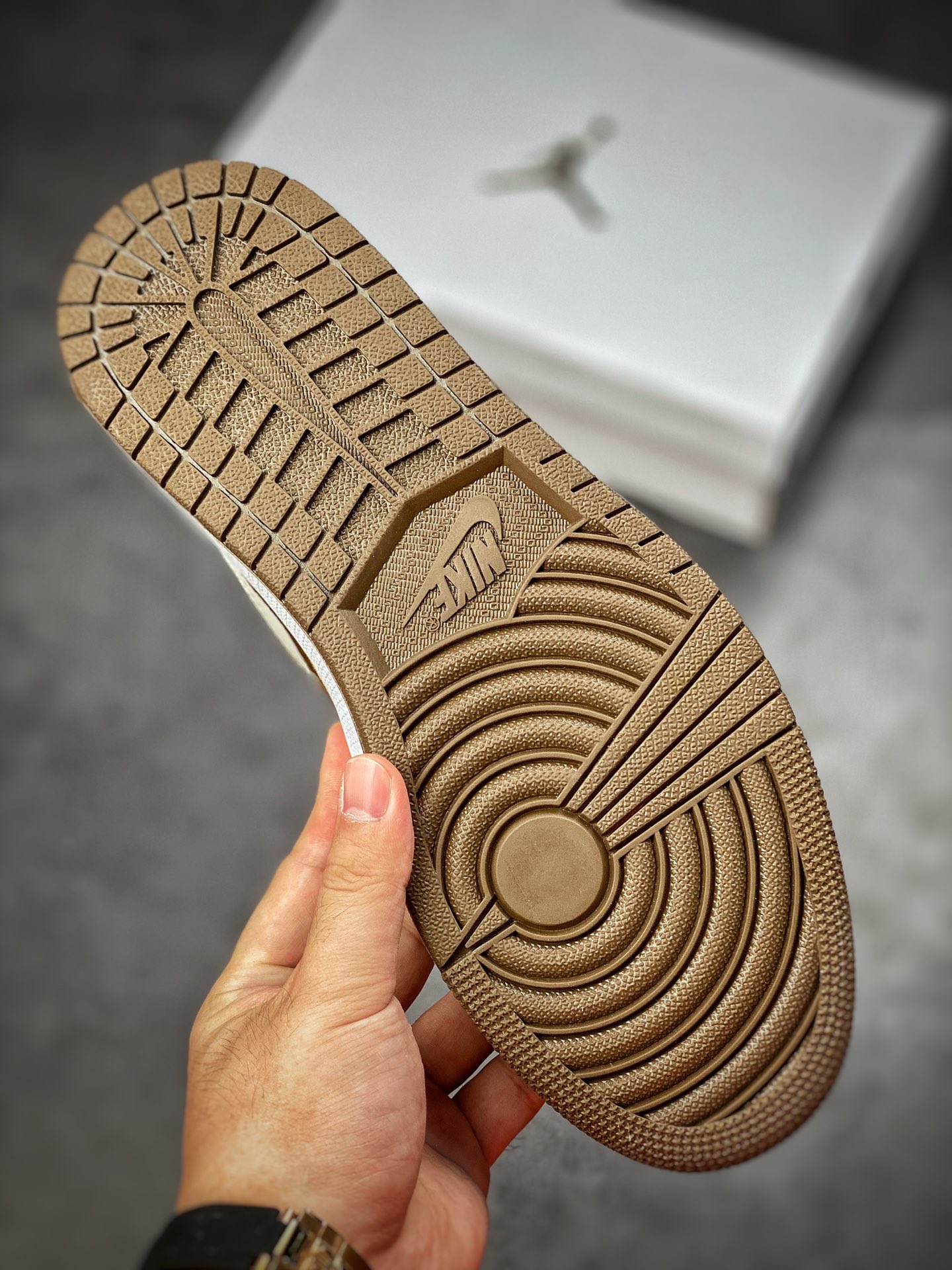 200 Air Jordan 1 Low 摩卡刺绣 AJ1乔1低帮休闲板鞋 DV0426-301