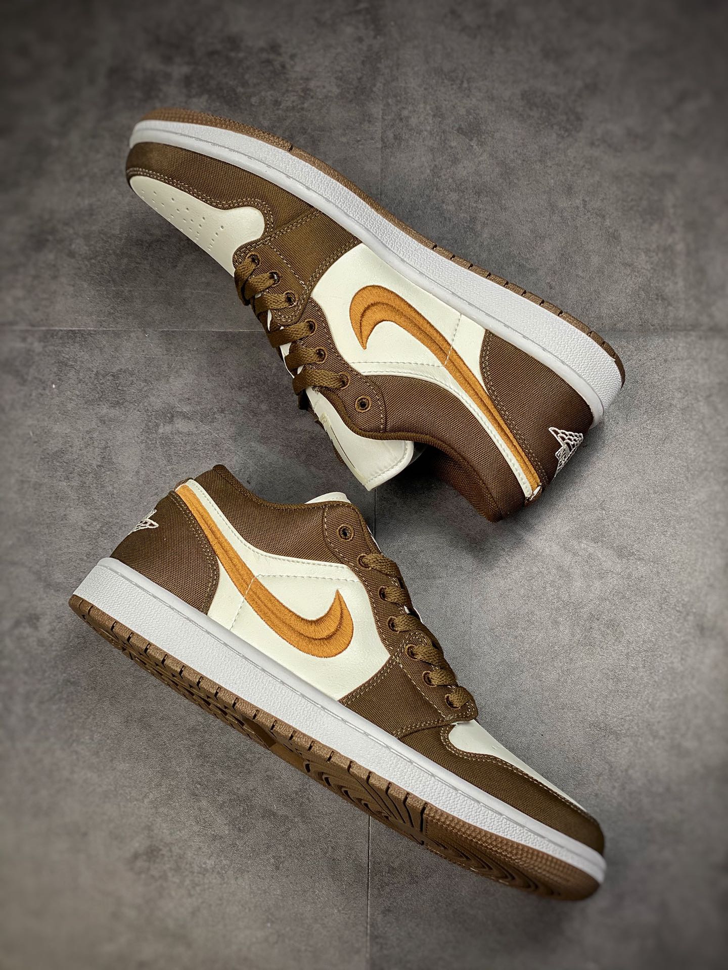 200 Air Jordan 1 Low 摩卡刺绣 AJ1乔1低帮休闲板鞋 DV0426-301
