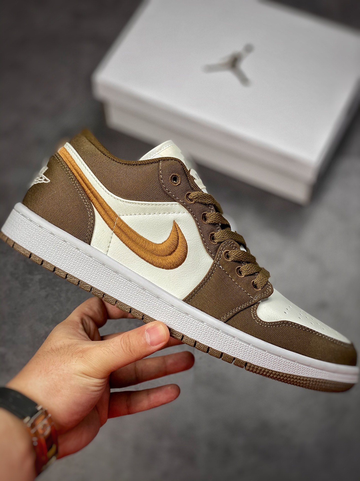 200 Air Jordan 1 Low 摩卡刺绣 AJ1乔1低帮休闲板鞋 DV0426-301