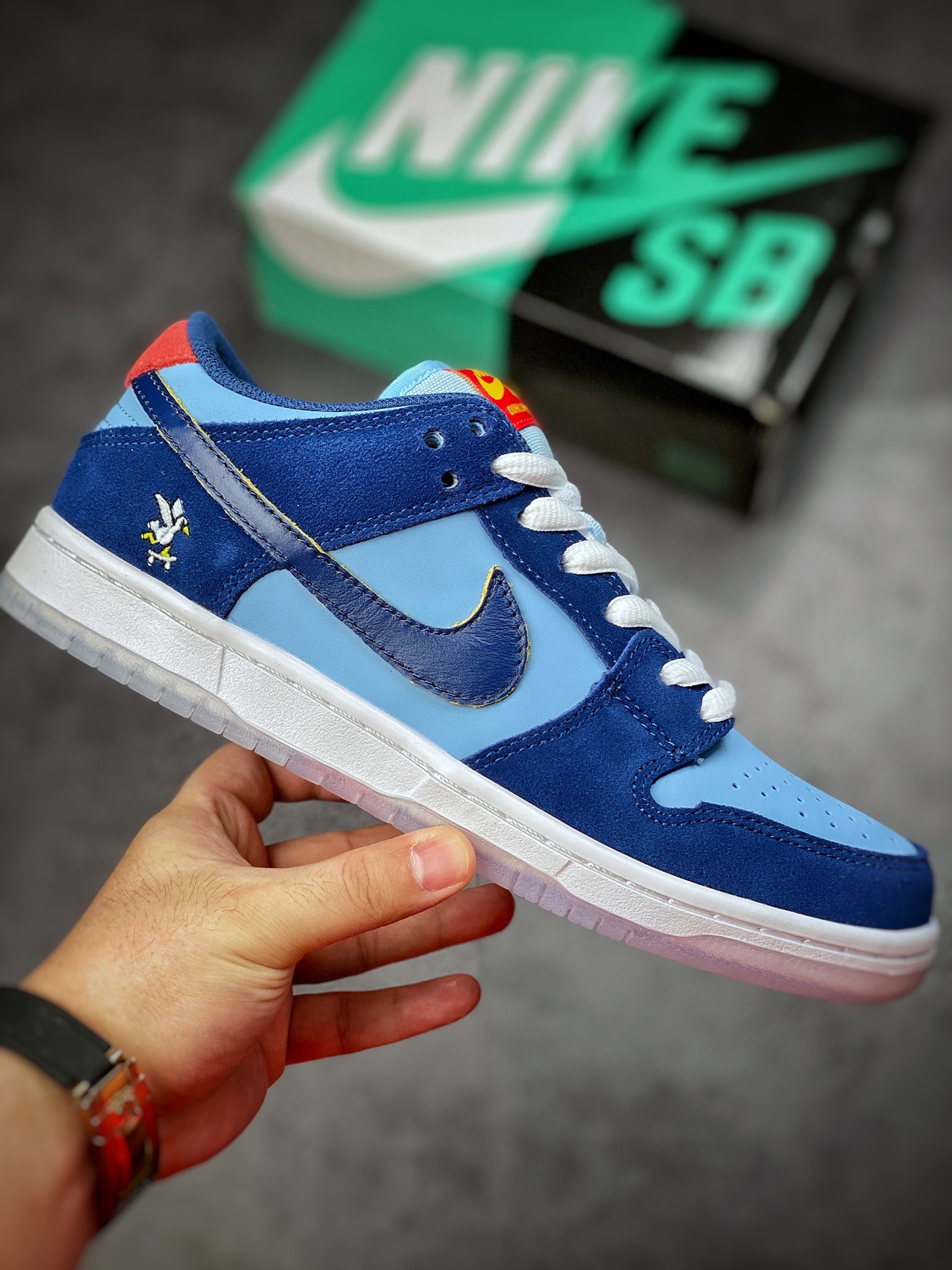 200 Nike SB Dunk Low 滑板鸡 DX5549-400