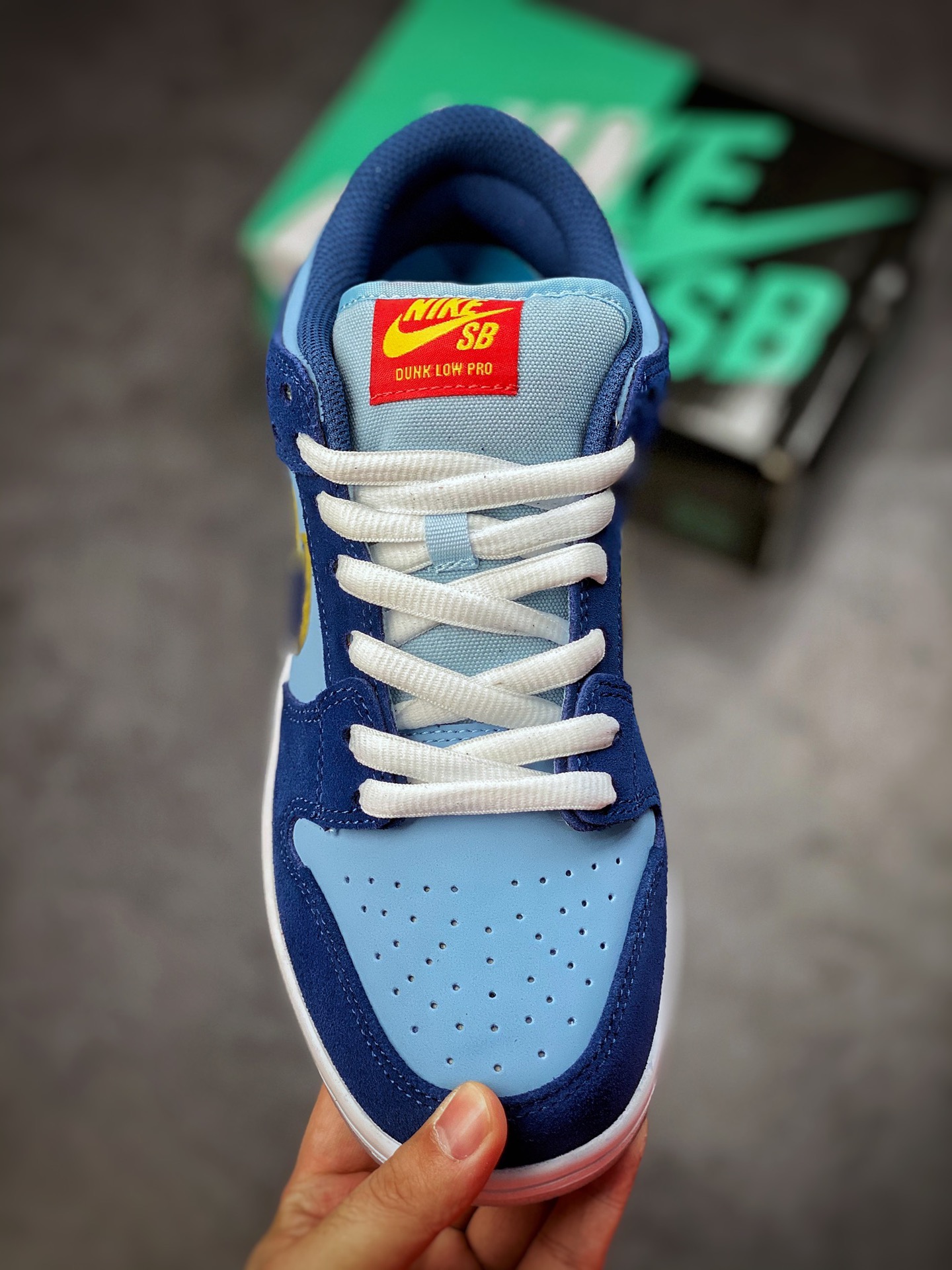 200 Nike SB Dunk Low 滑板鸡 DX5549-400