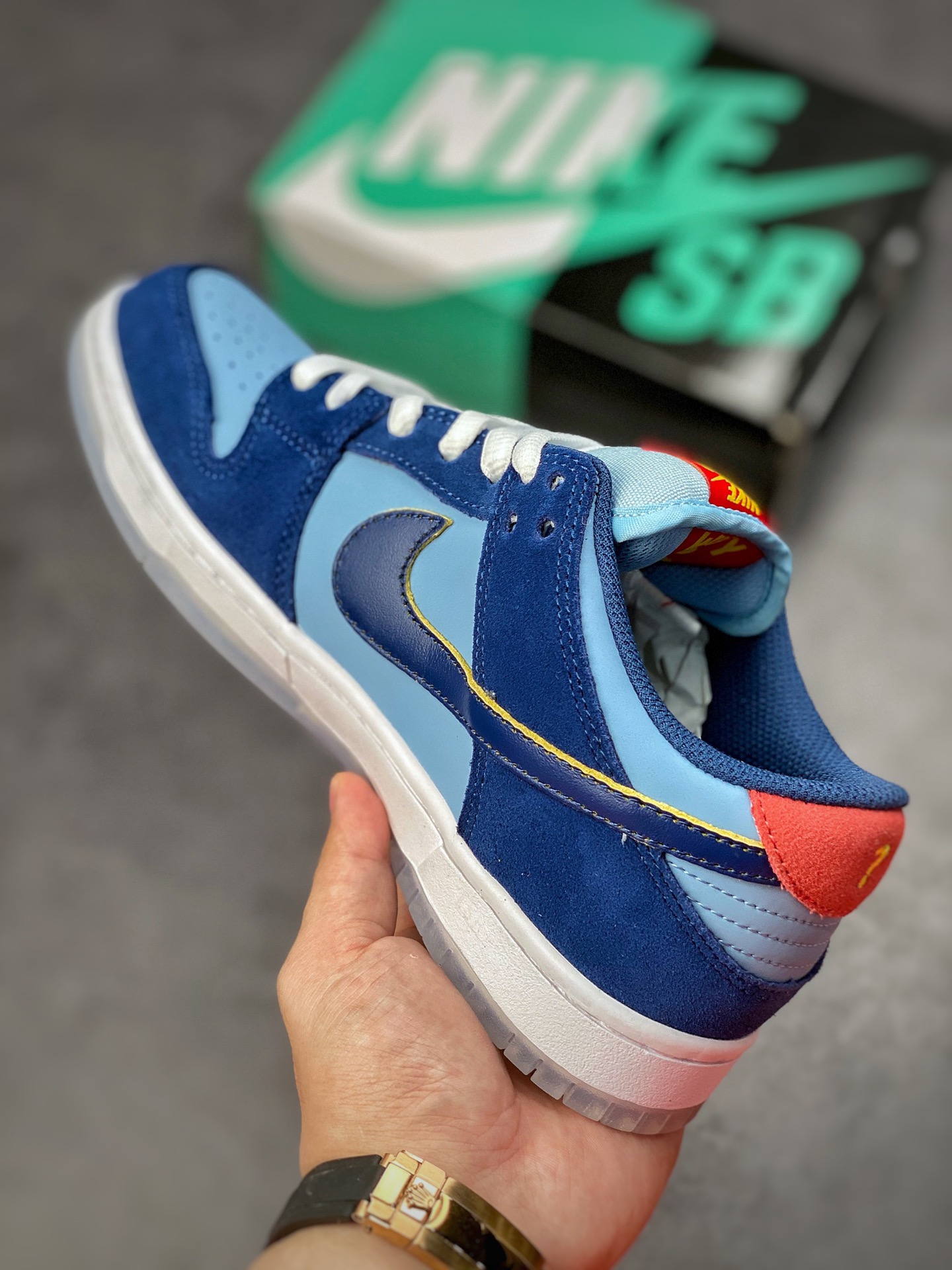 200 Nike SB Dunk Low 滑板鸡 DX5549-400