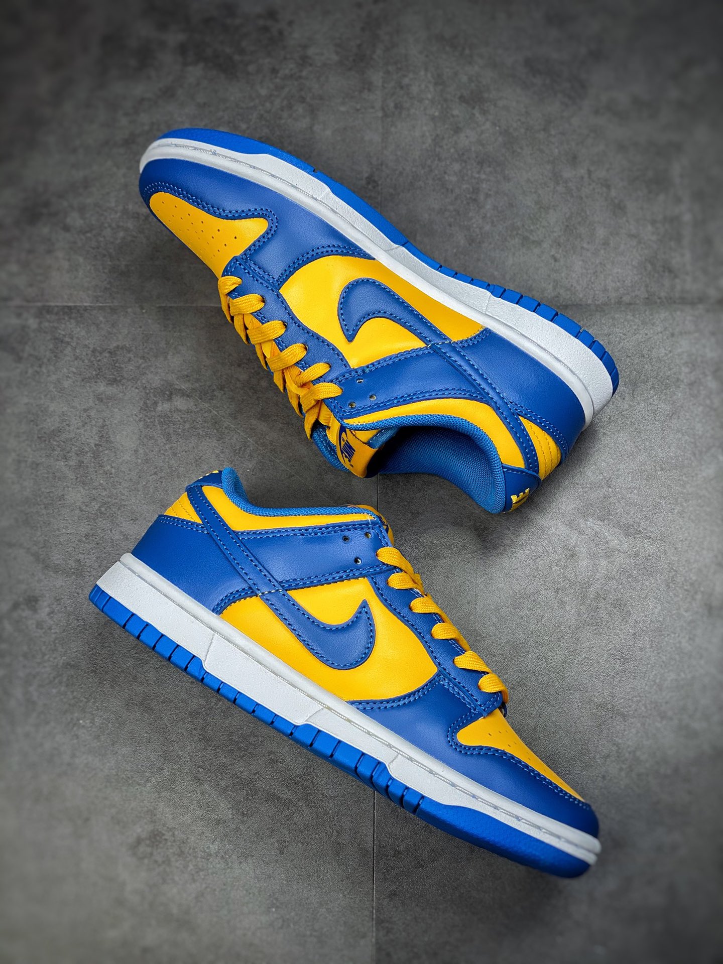 Nike SB Dunk Low ”Warriors” Royal Blue University Gold DD1391-402