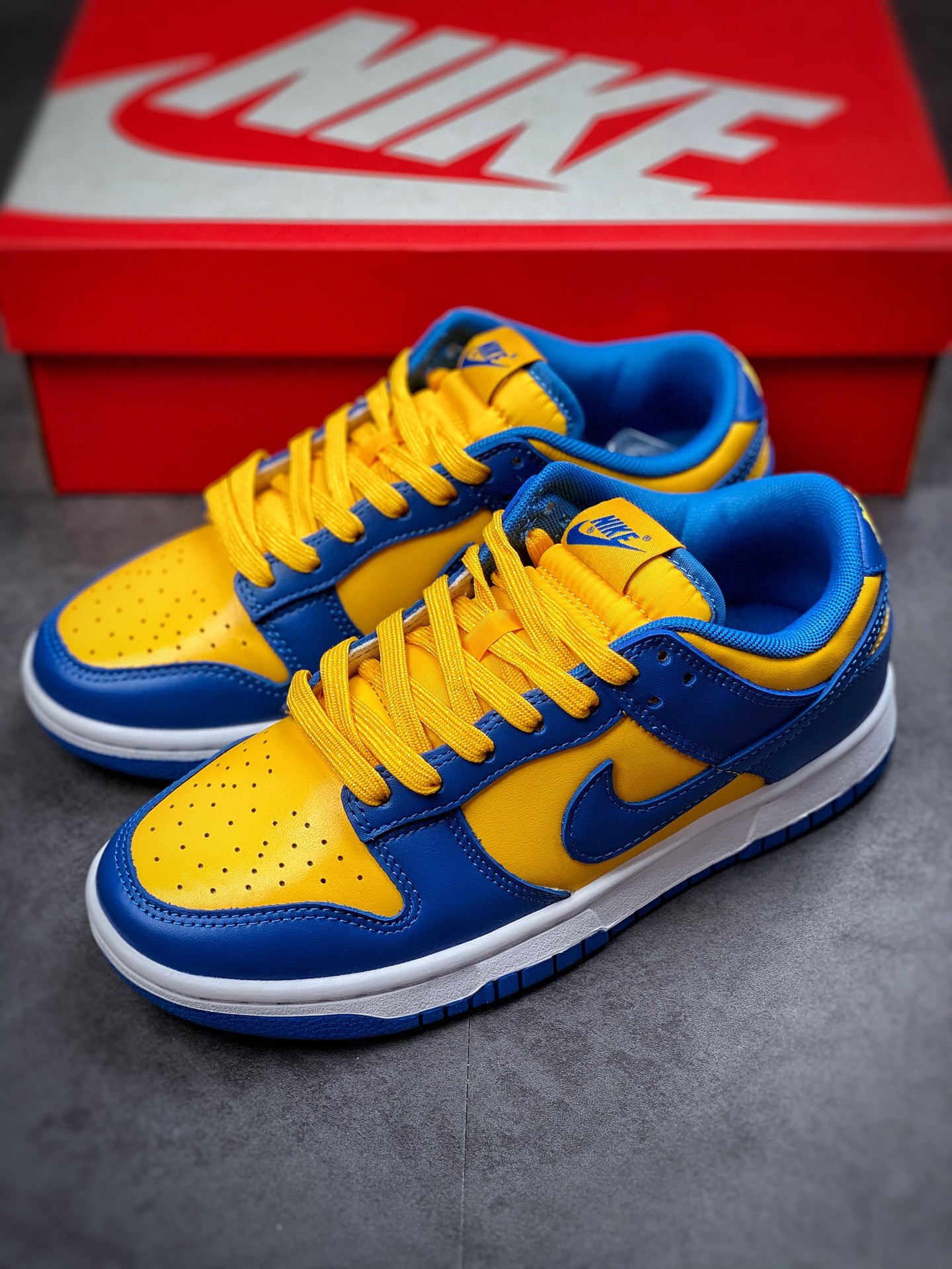 Nike SB Dunk Low ”Warriors” Royal Blue University Gold DD1391-402