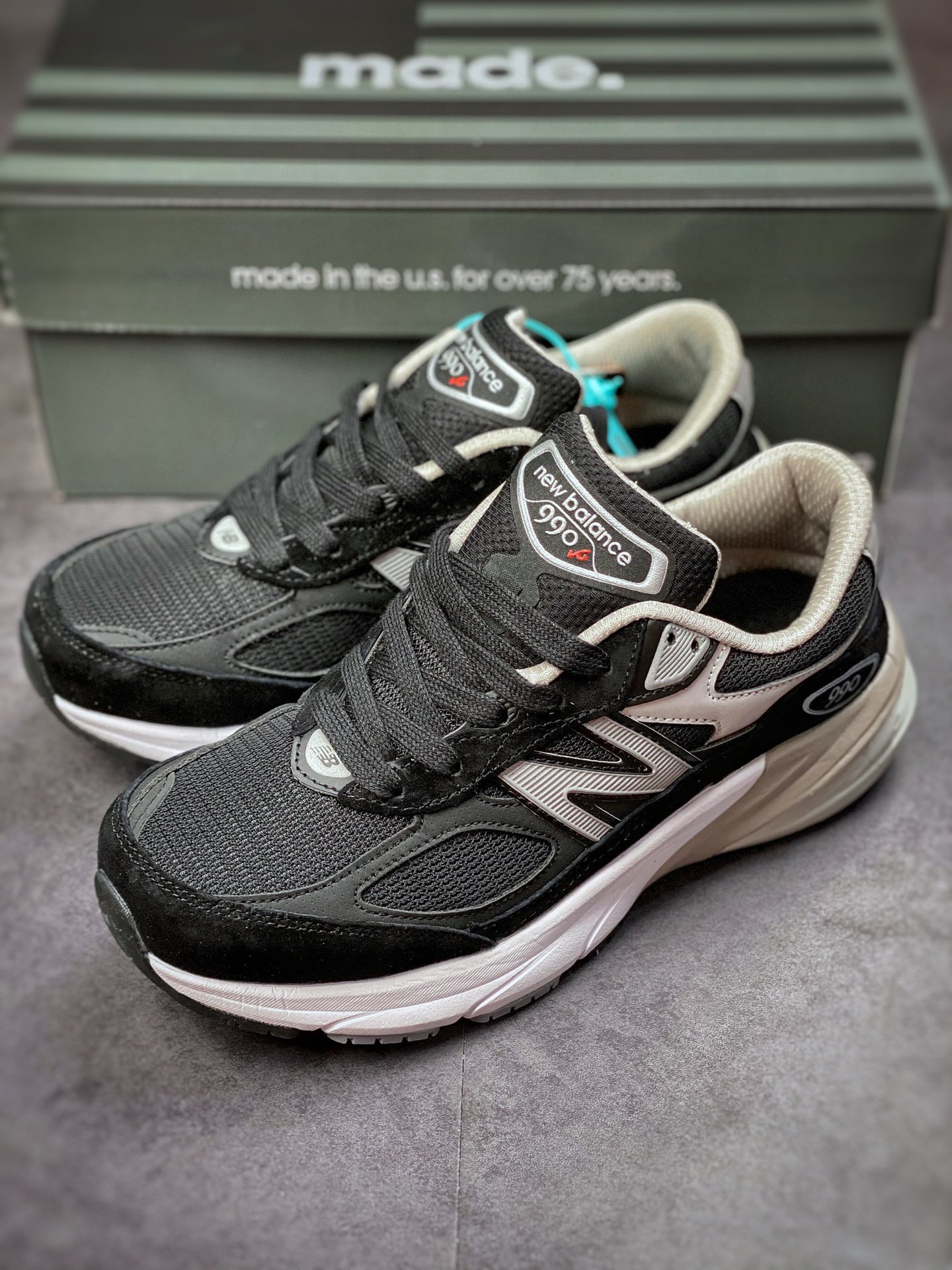 New Balance in USA M990V6 Sixth Generation Series Black Gray Silver 3M M990BK6