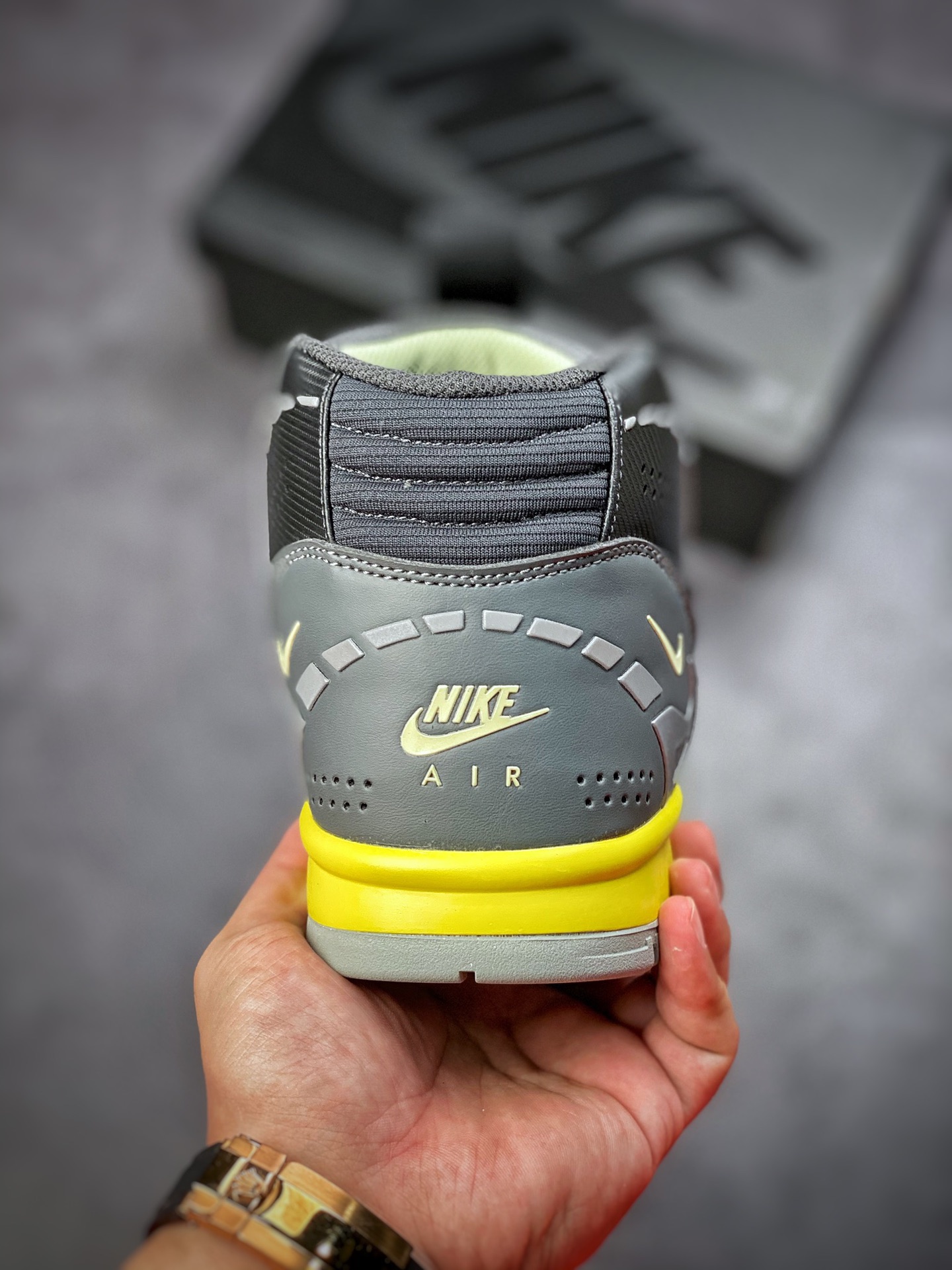 260 Nike Air Trainer 1 SP  复古休闲篮球鞋 男子运动鞋 DH7338-001